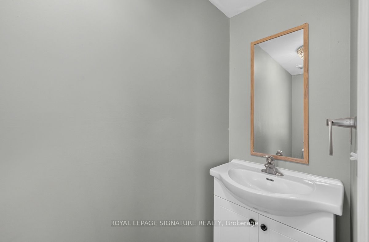 19 Mossgrove Crescent Property Photo 15