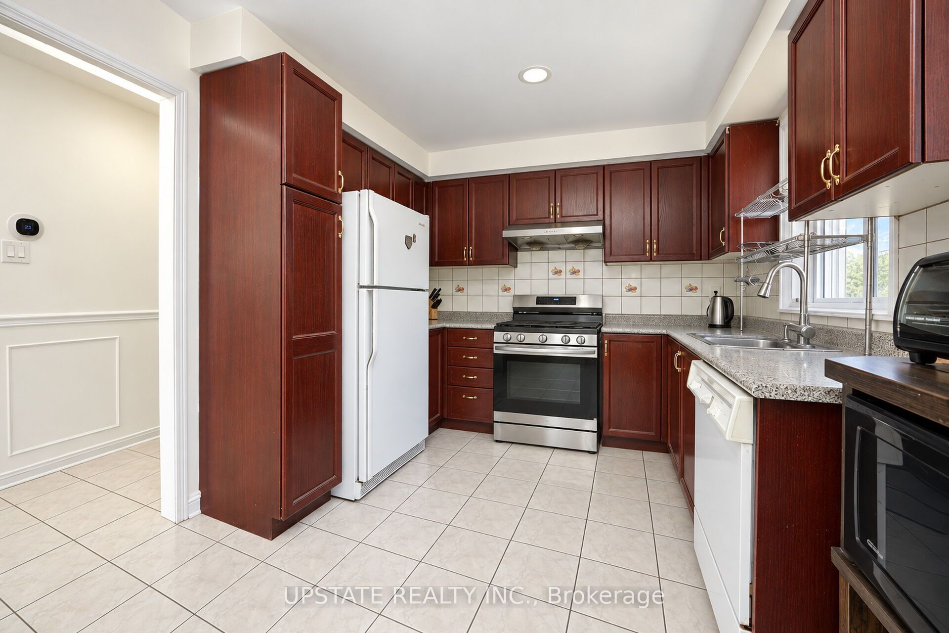 28 Braemore Road Property Photo 10