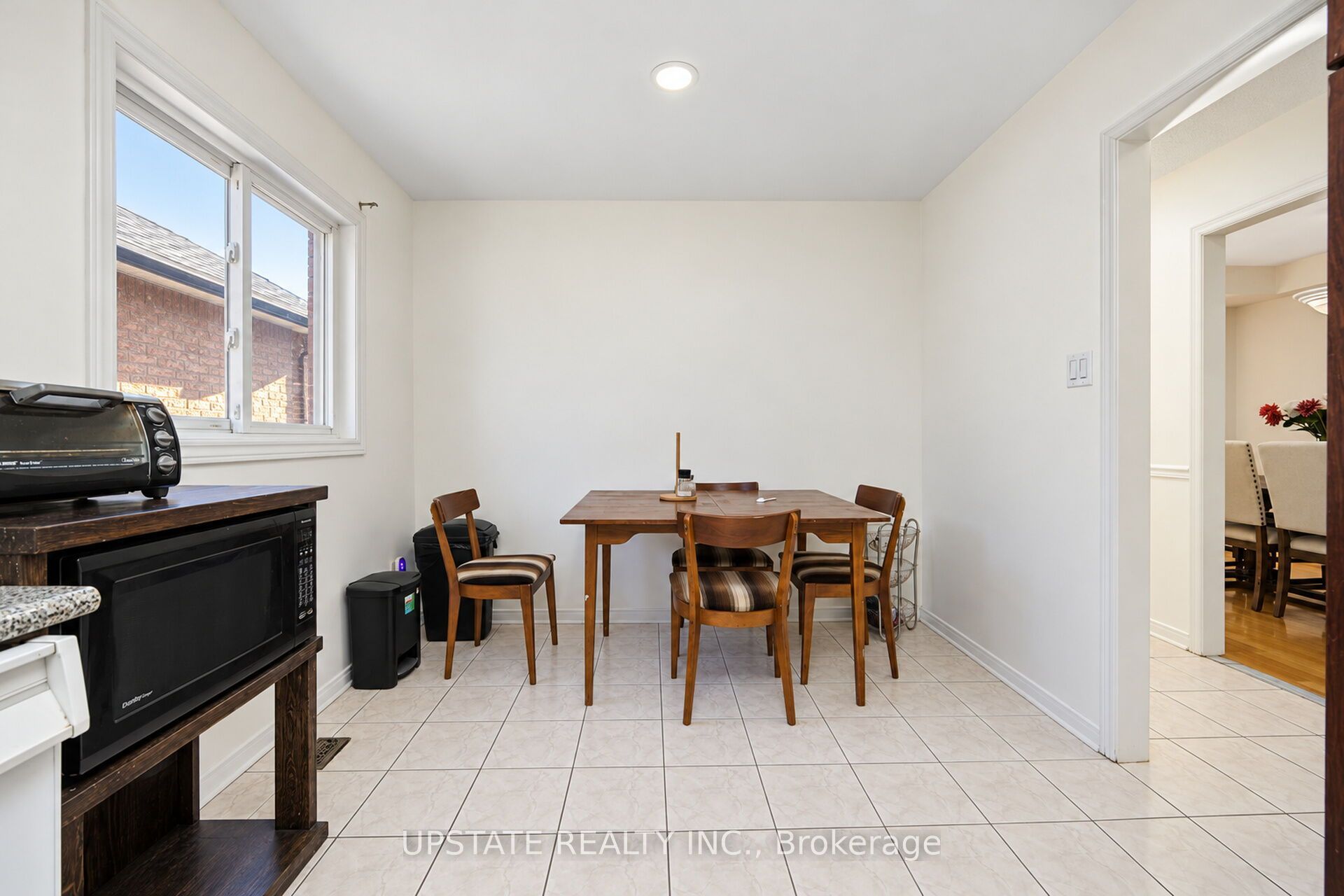 28 Braemore Road Property Photo 11