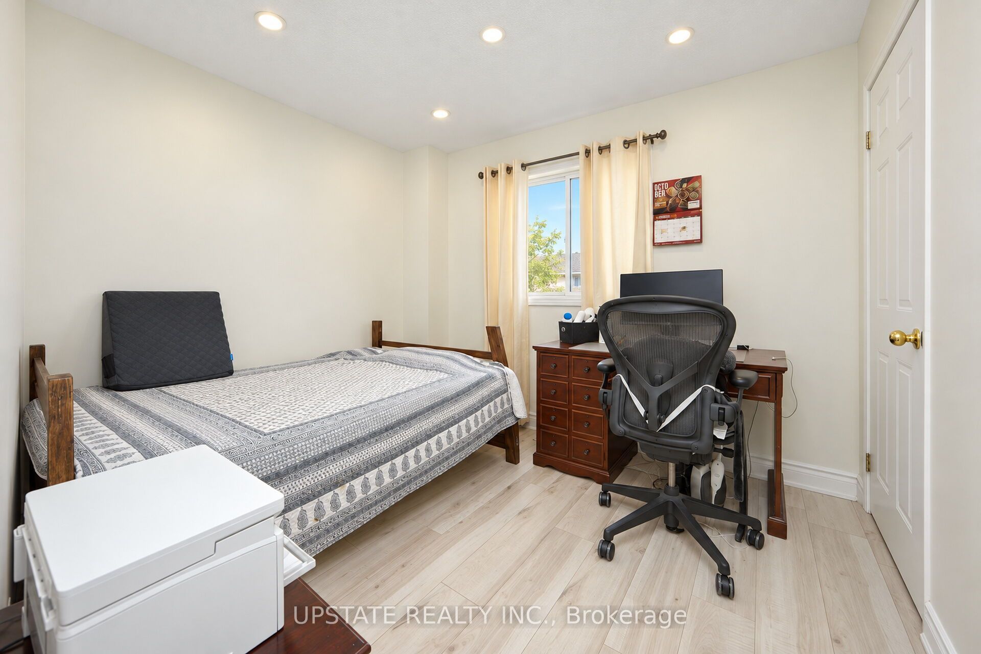 28 Braemore Road Property Photo 12