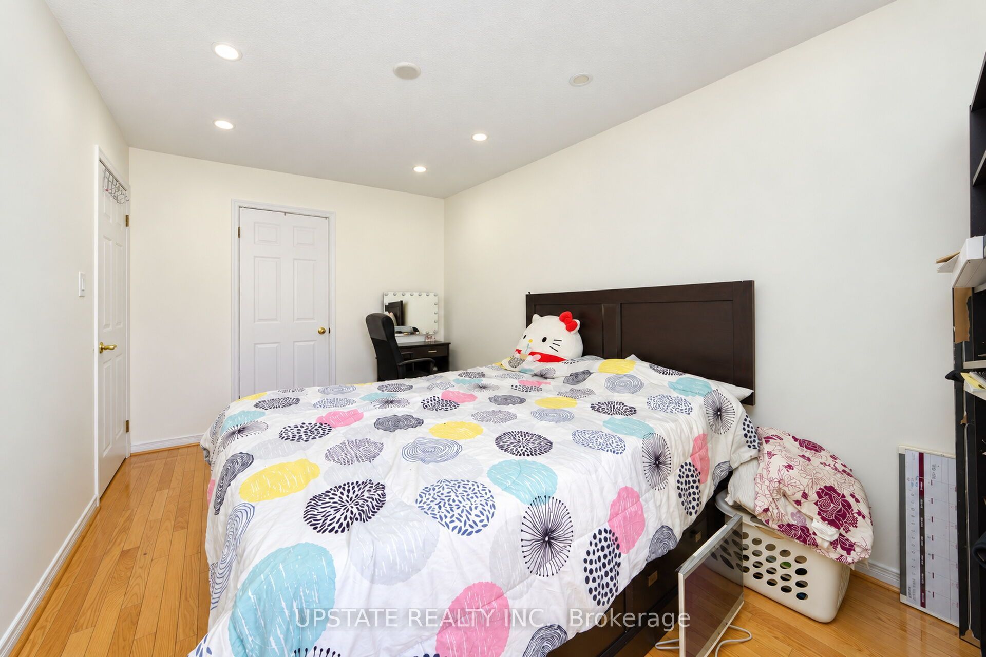 28 Braemore Road Property Photo 14