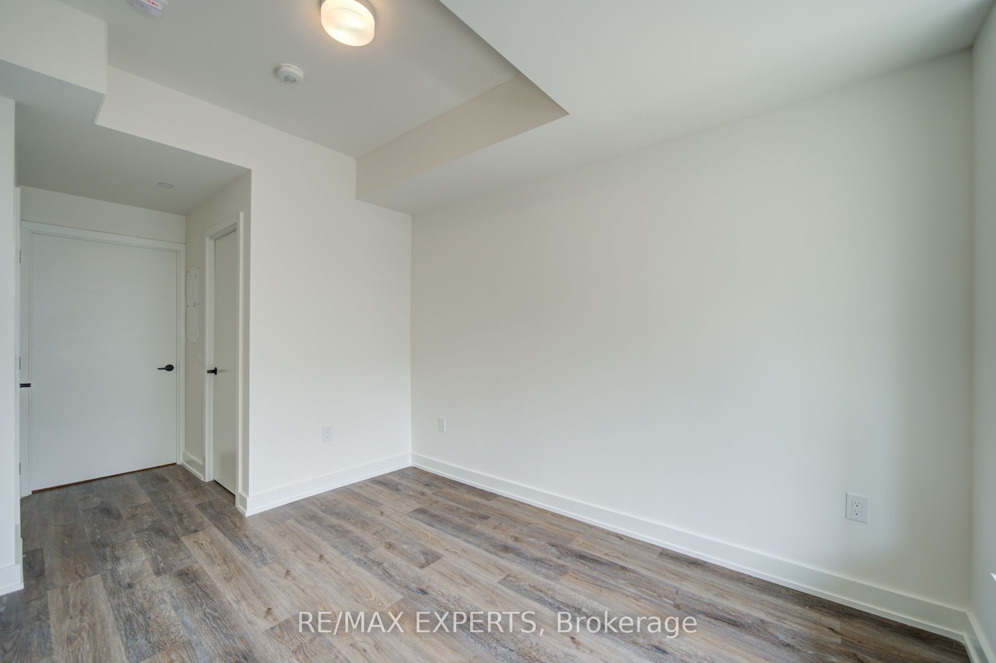 2475 Old Bronte Road 311 Property Photo 24