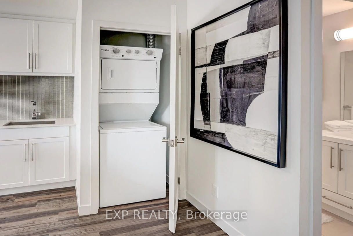 2087 Fairview Street 1007 Property Photo 7