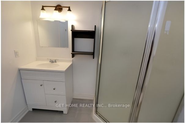553 Third Line Property Photo 9