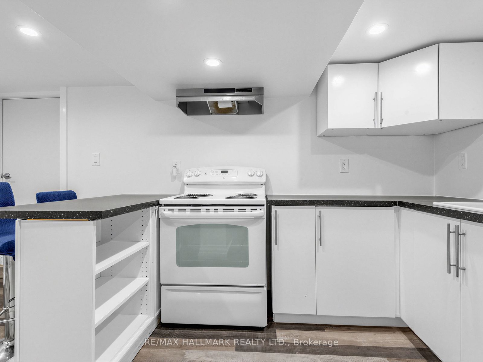 10 Hartley Avenue Basement Property Photo 4