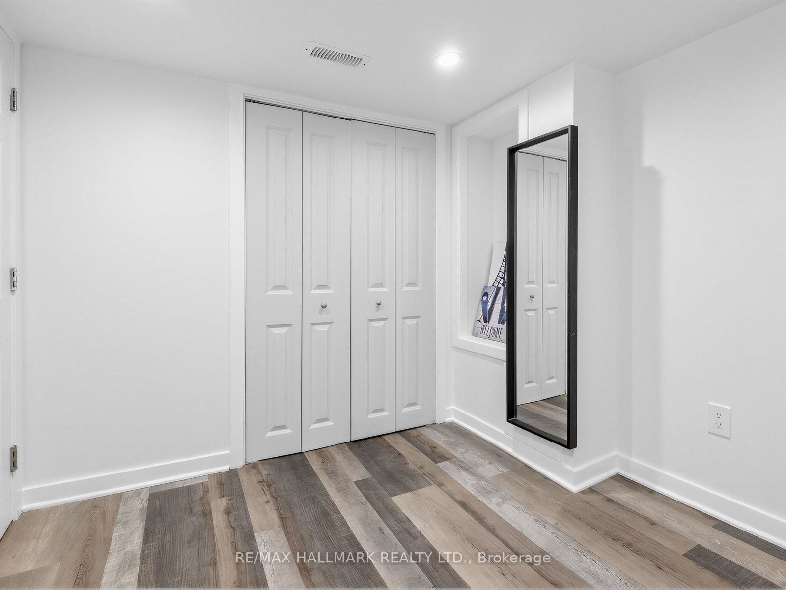 10 Hartley Avenue Basement Property Photo 16