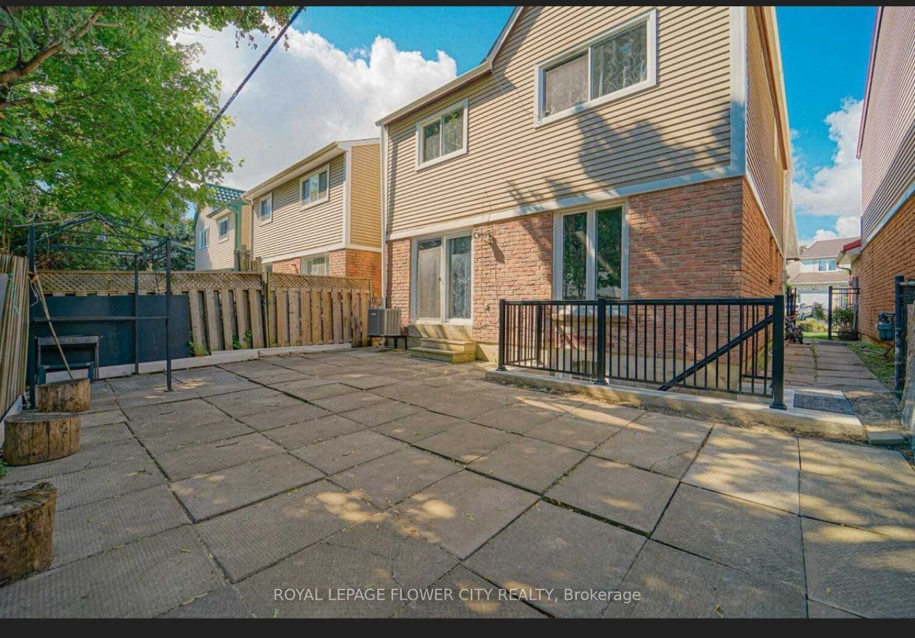 28 Junewood Crescent Property Photo 2