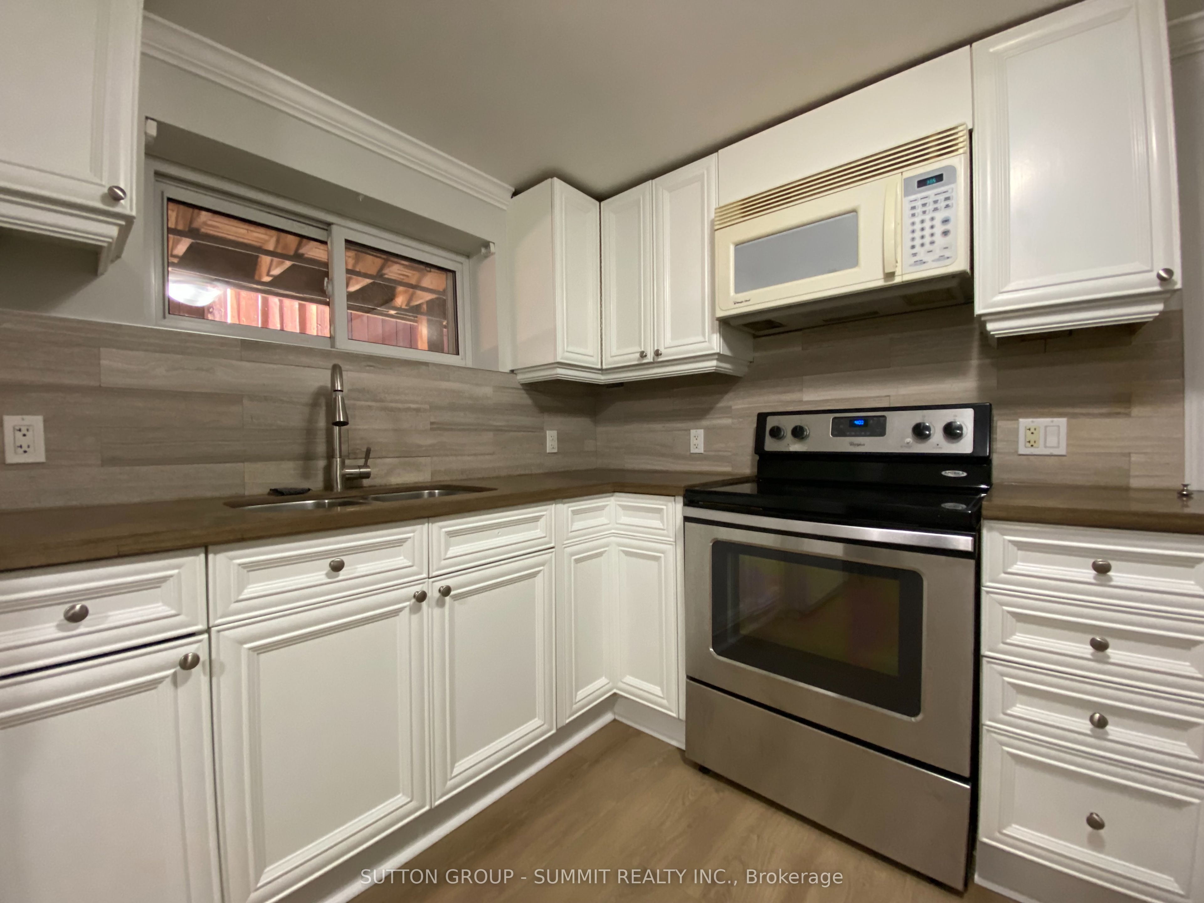 4176 Cawthra Road Property Photo 8