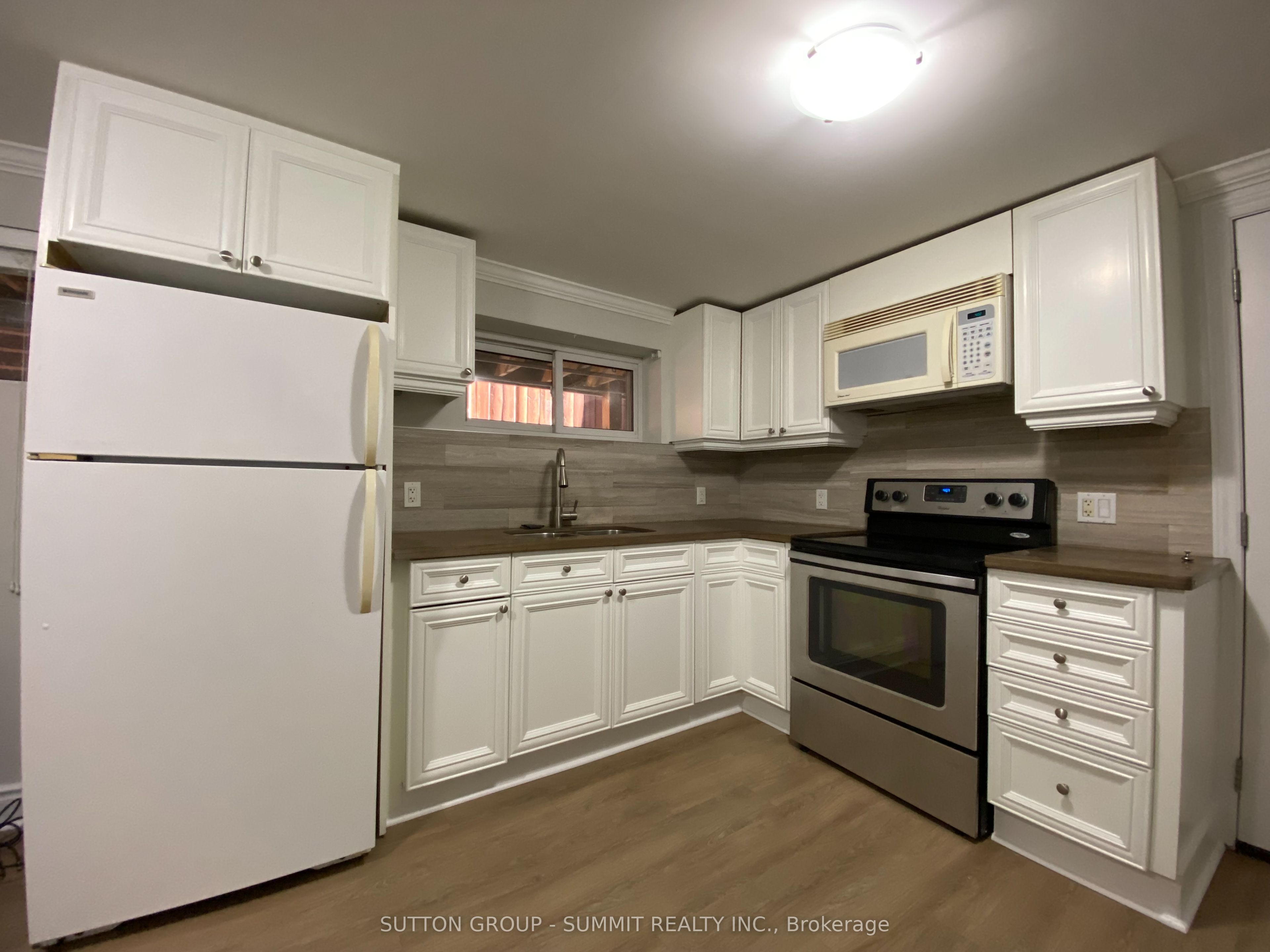 4176 Cawthra Road Property Photo 9