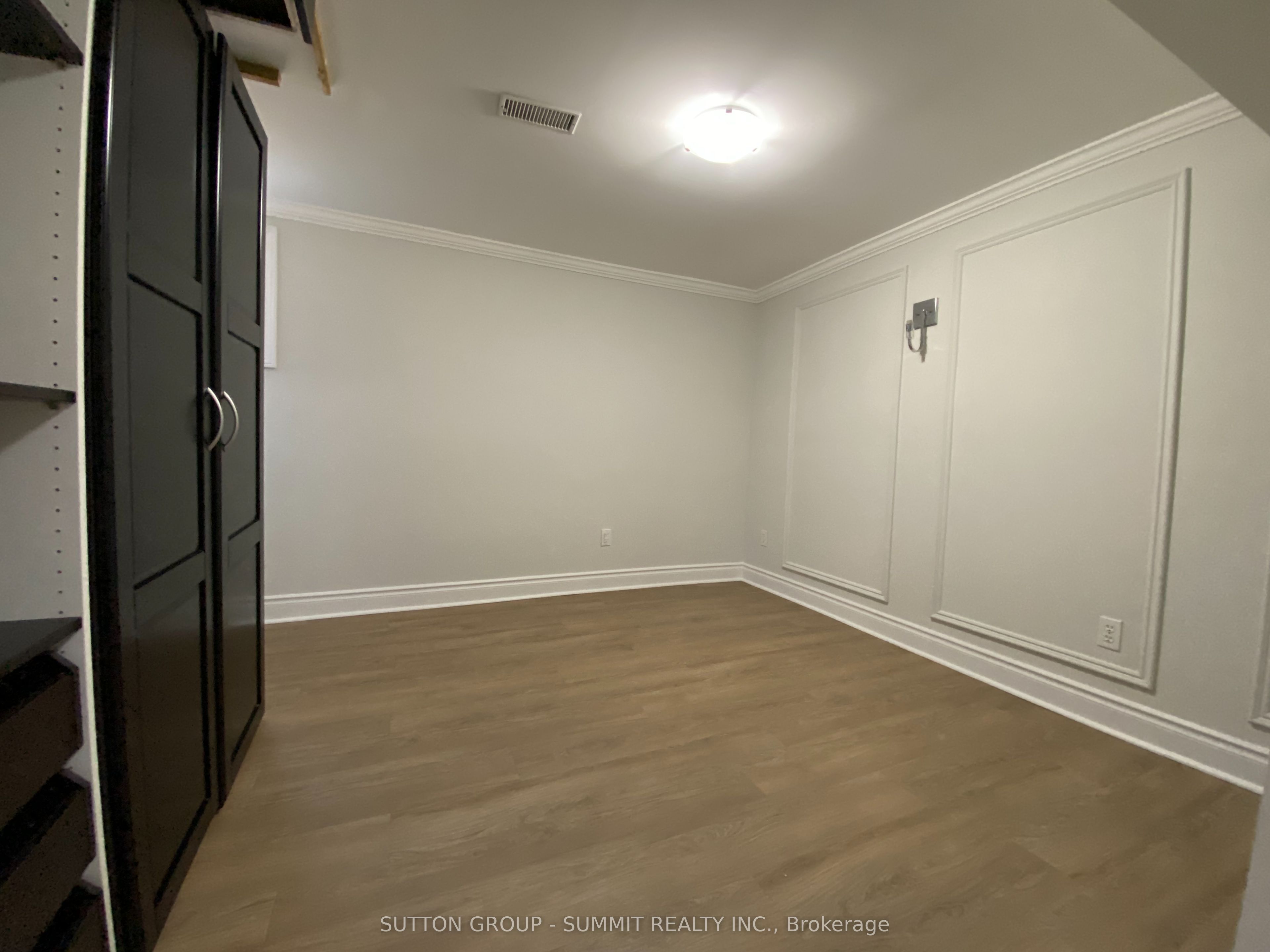 4176 Cawthra Road Property Photo 10