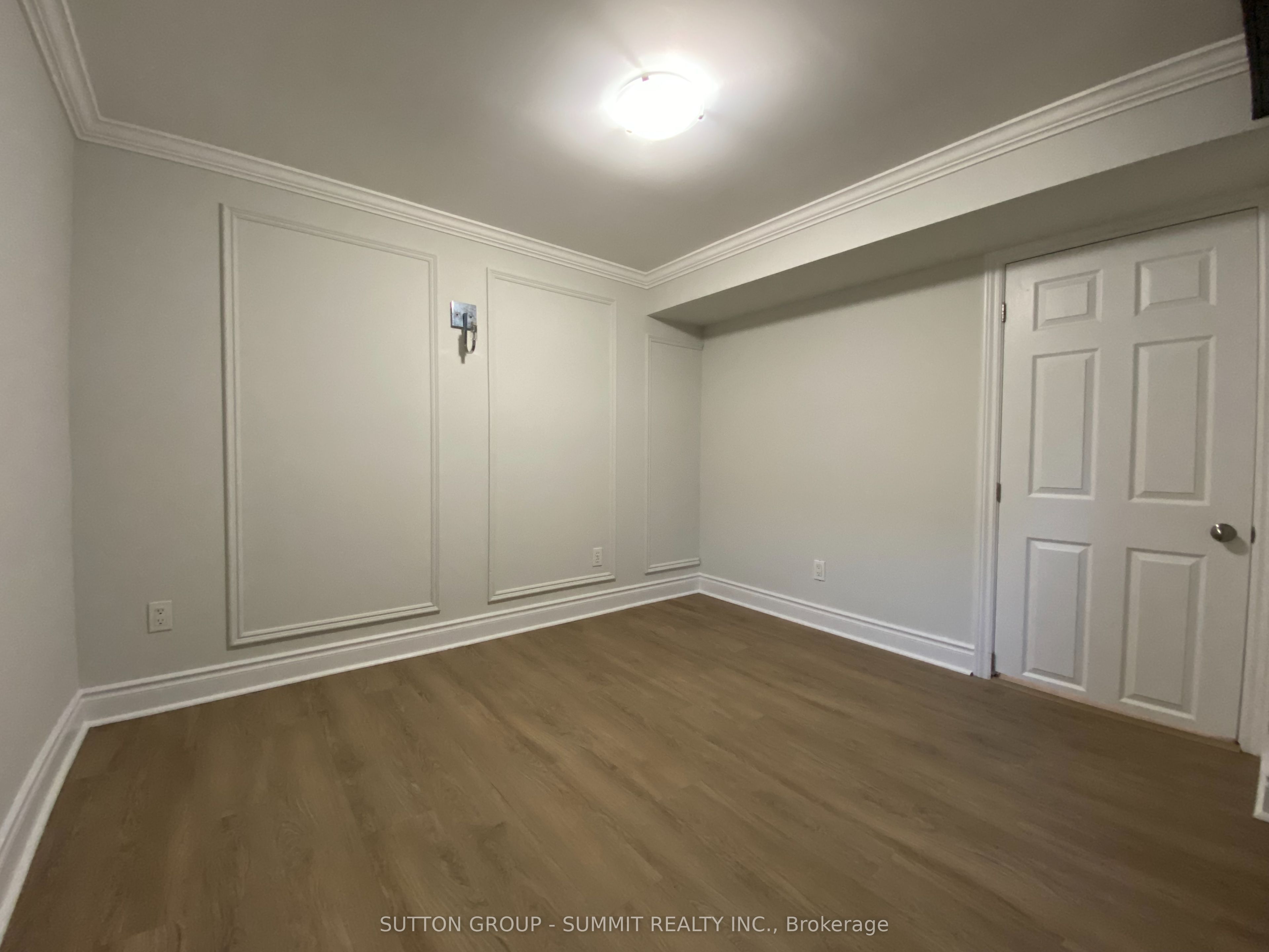 4176 Cawthra Road Property Photo 11