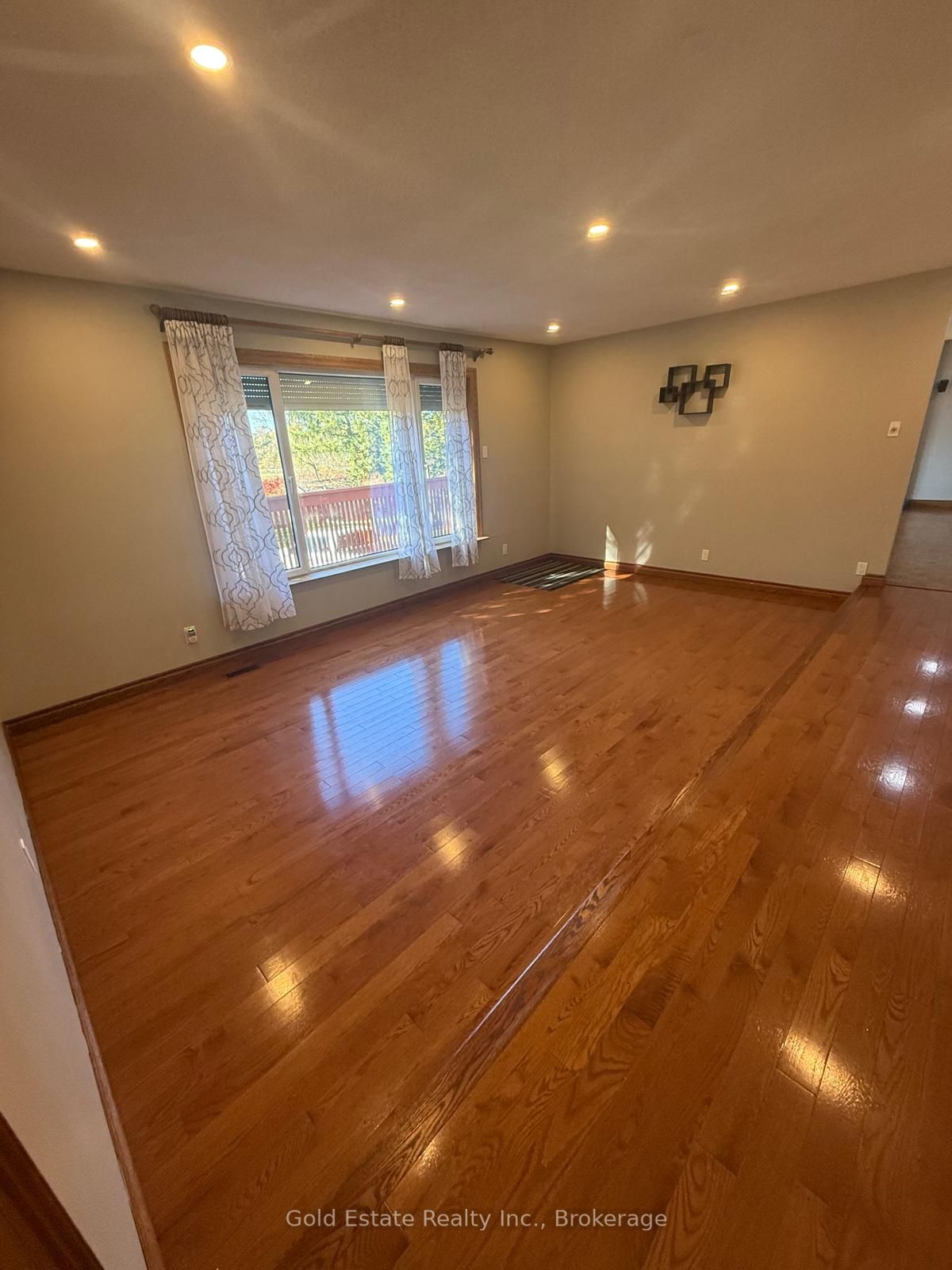 20 Autumn Drive Property Photo 5