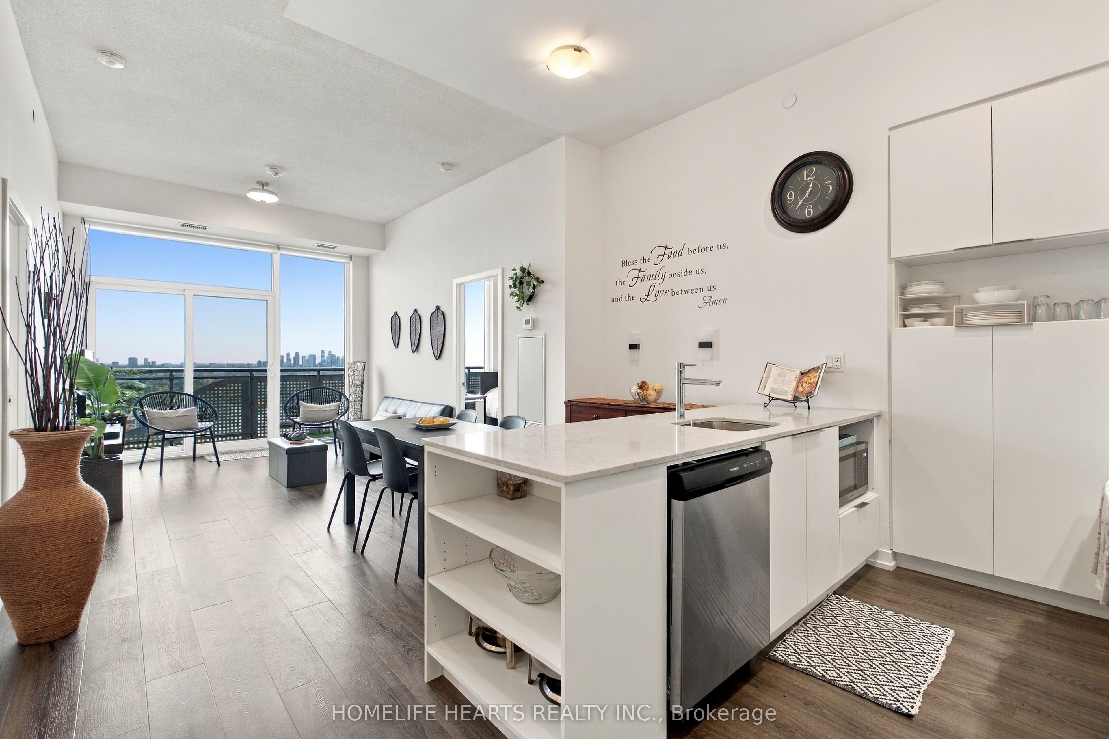 2520 Eglinton Avenue W 1412 Property Photo 8