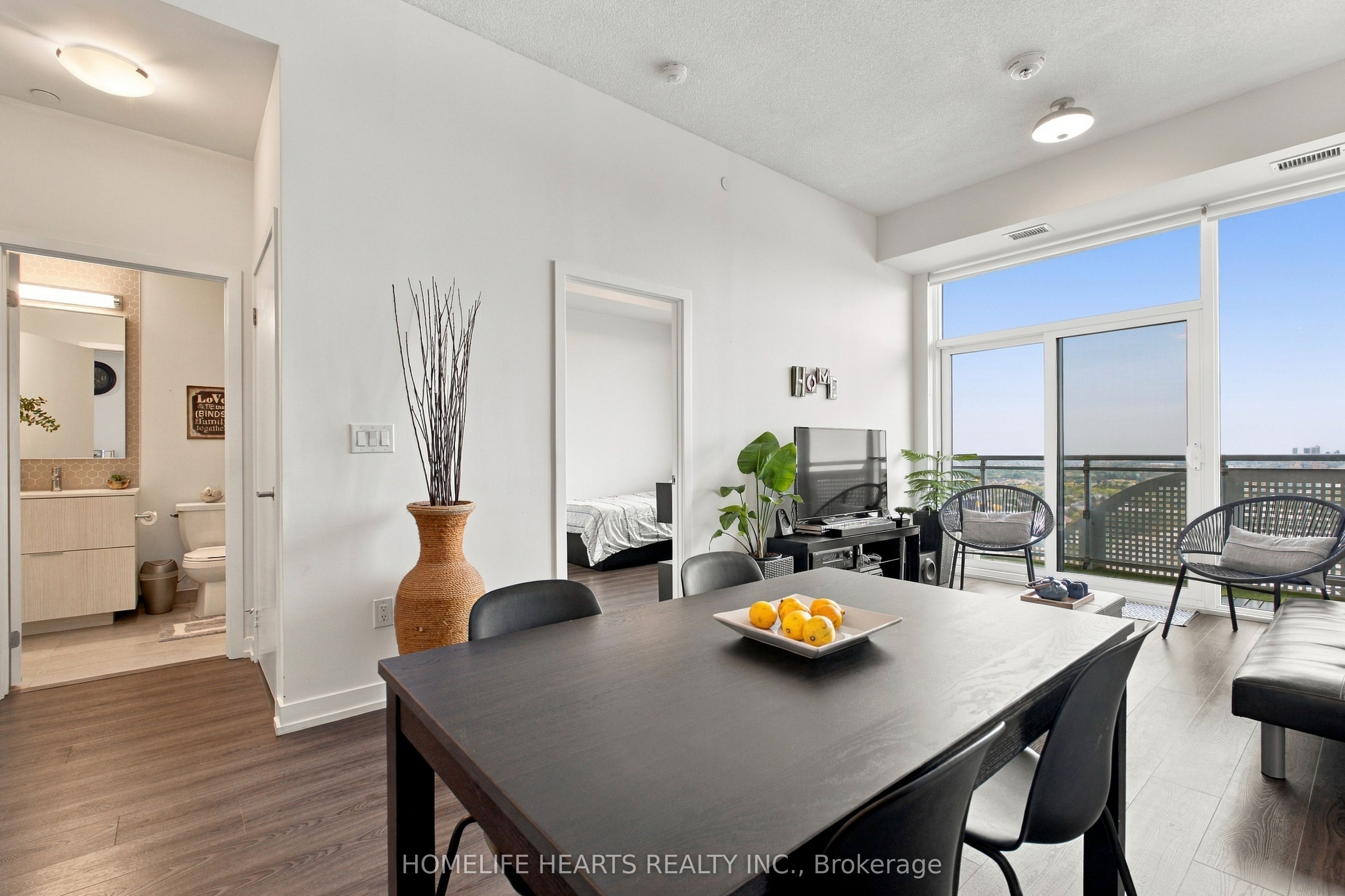 2520 Eglinton Avenue W 1412 Property Photo 18