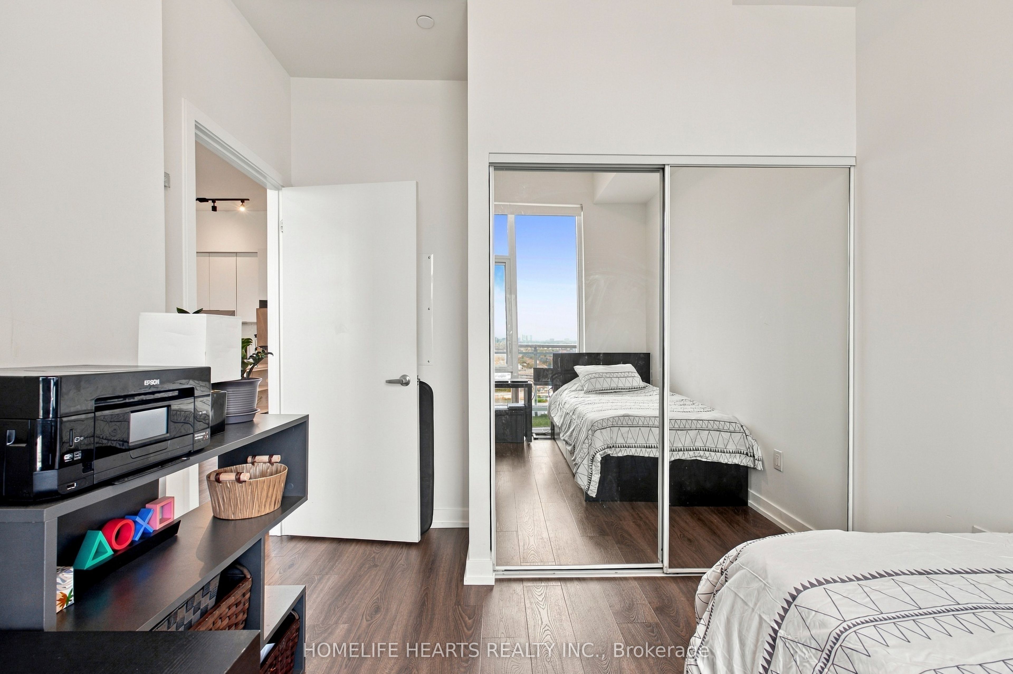 2520 Eglinton Avenue W 1412 Property Photo 26