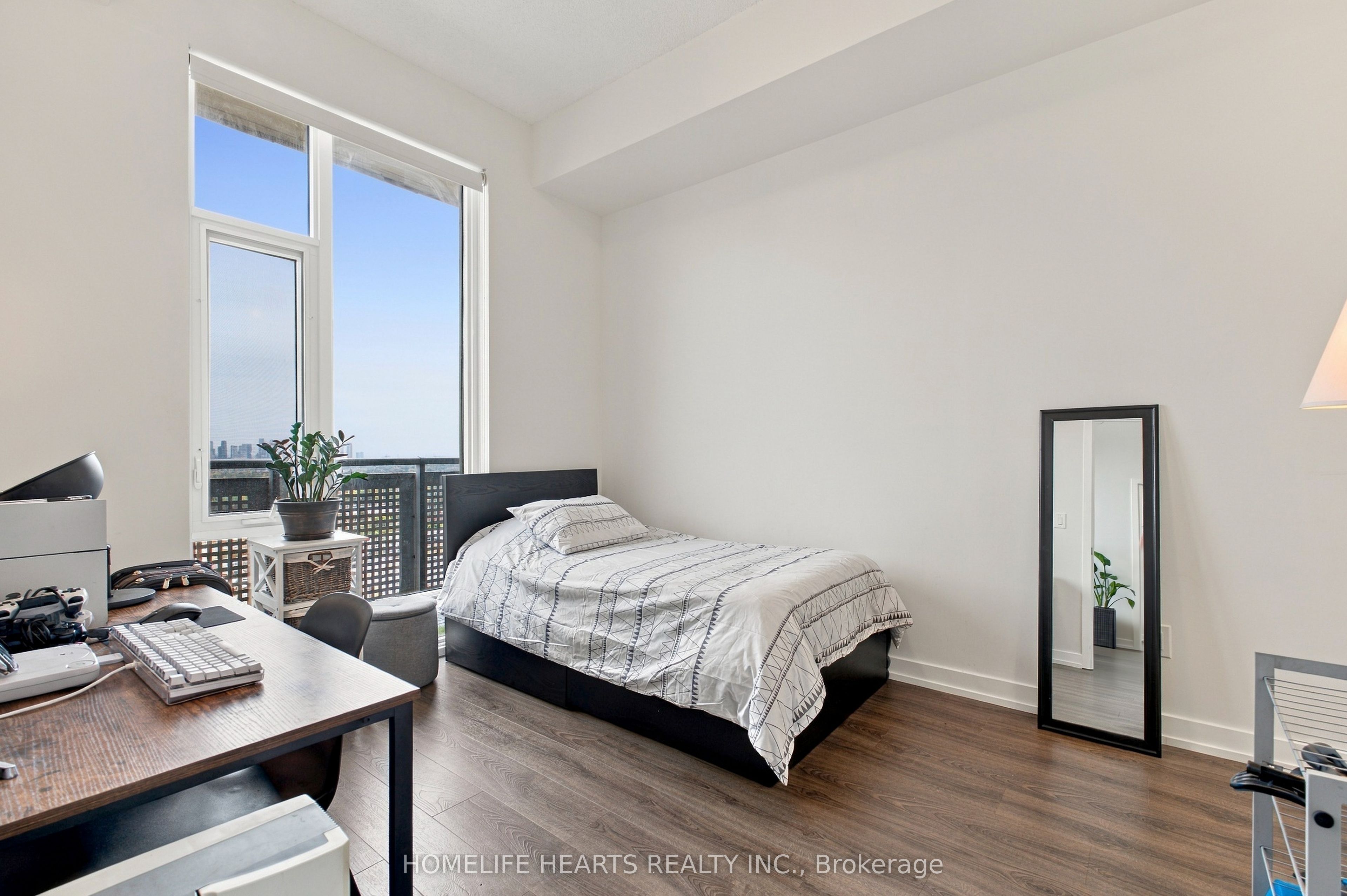 2520 Eglinton Avenue W 1412 Property Photo 27