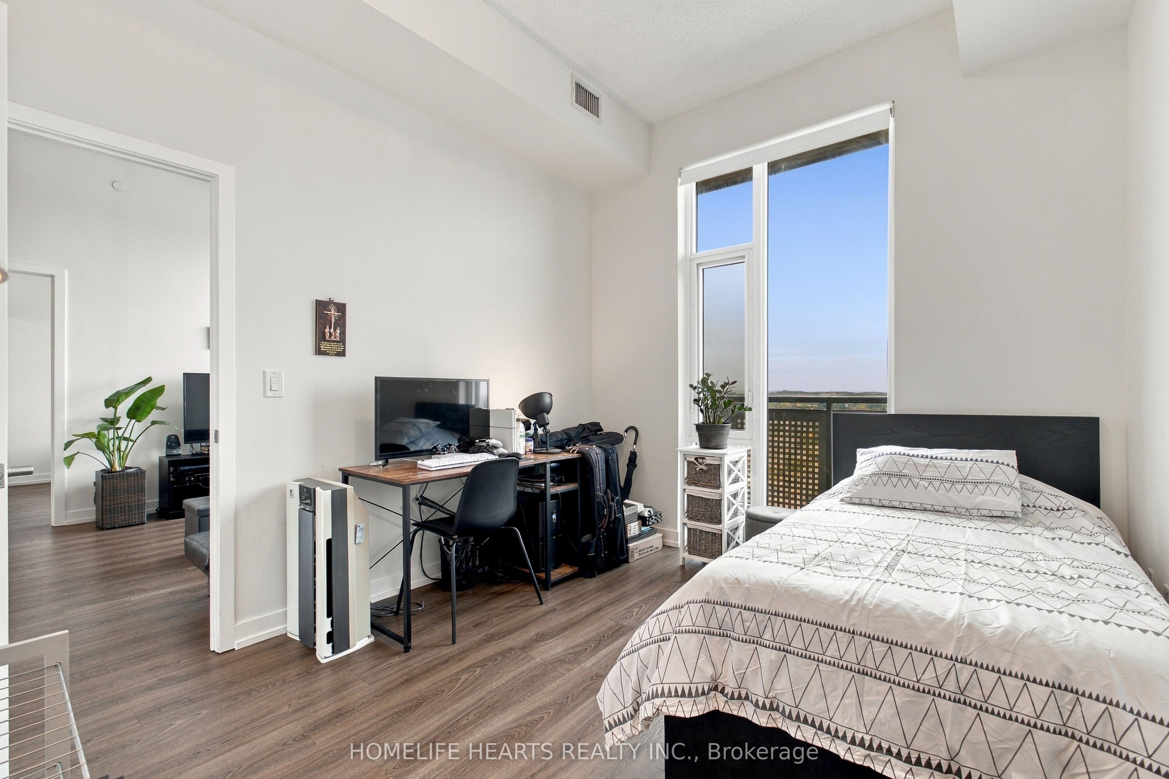2520 Eglinton Avenue W 1412 Property Photo 28