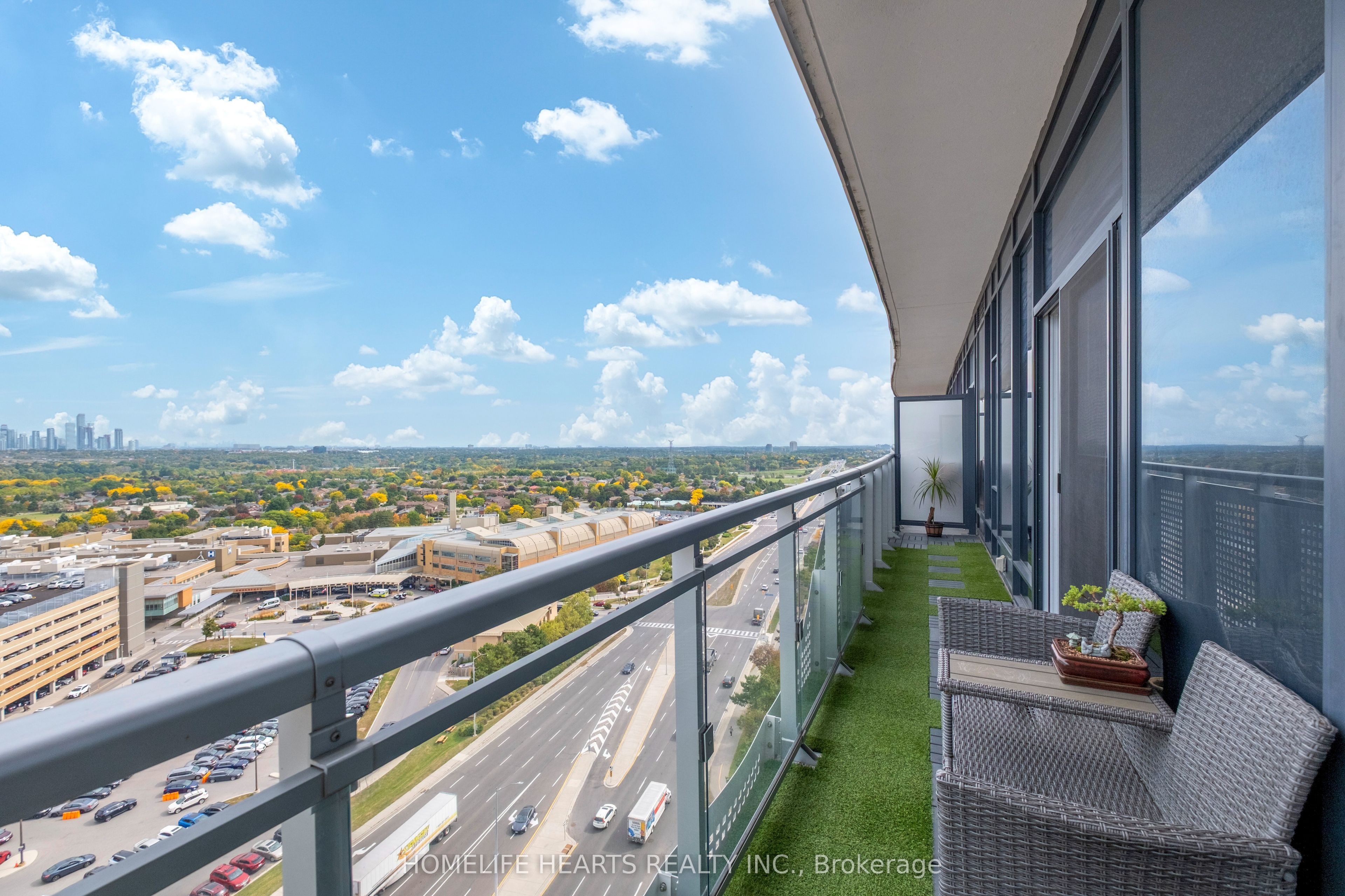 2520 Eglinton Avenue W 1412 Property Photo 32