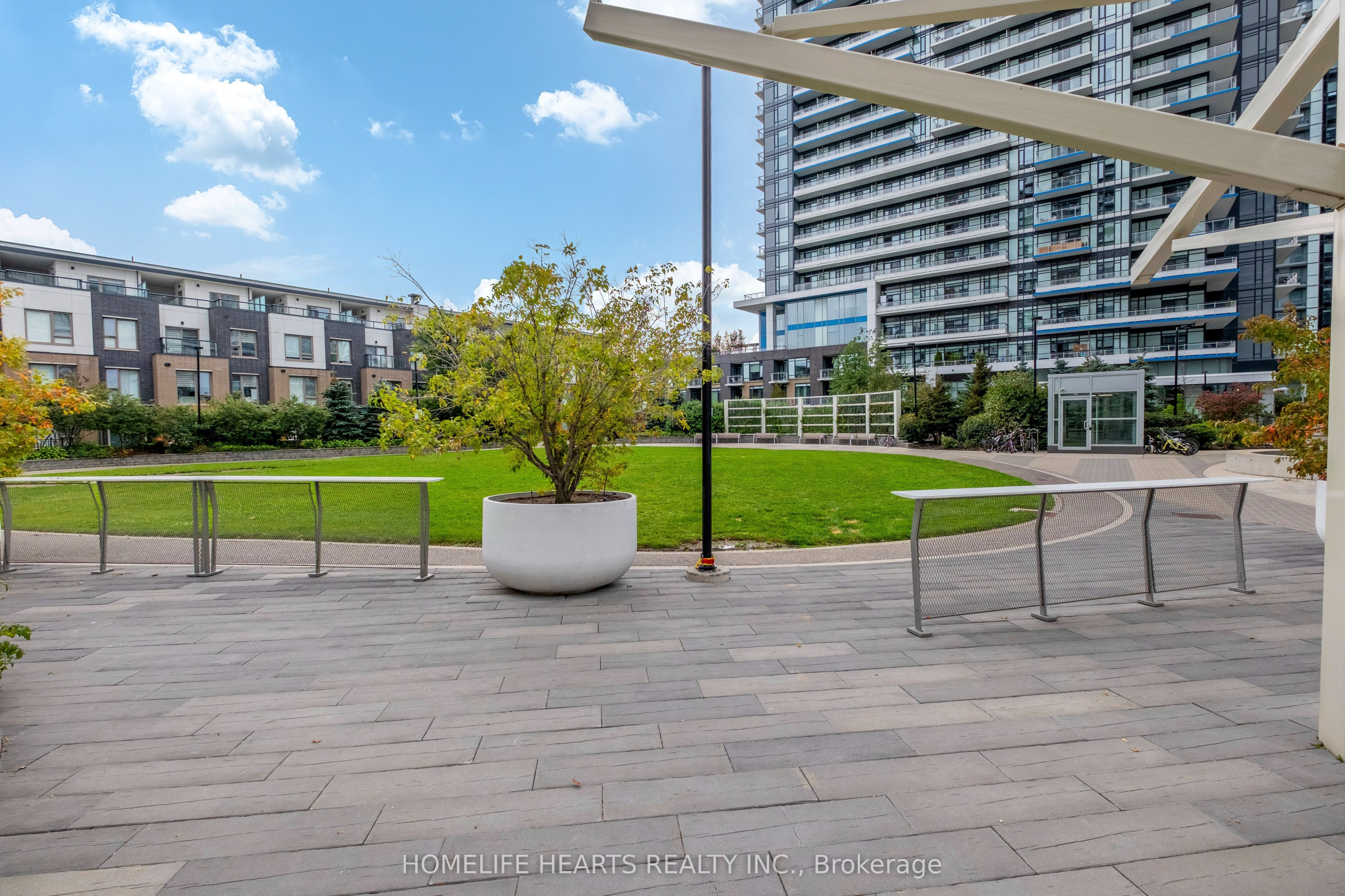 2520 Eglinton Avenue W 1412 Property Photo 45
