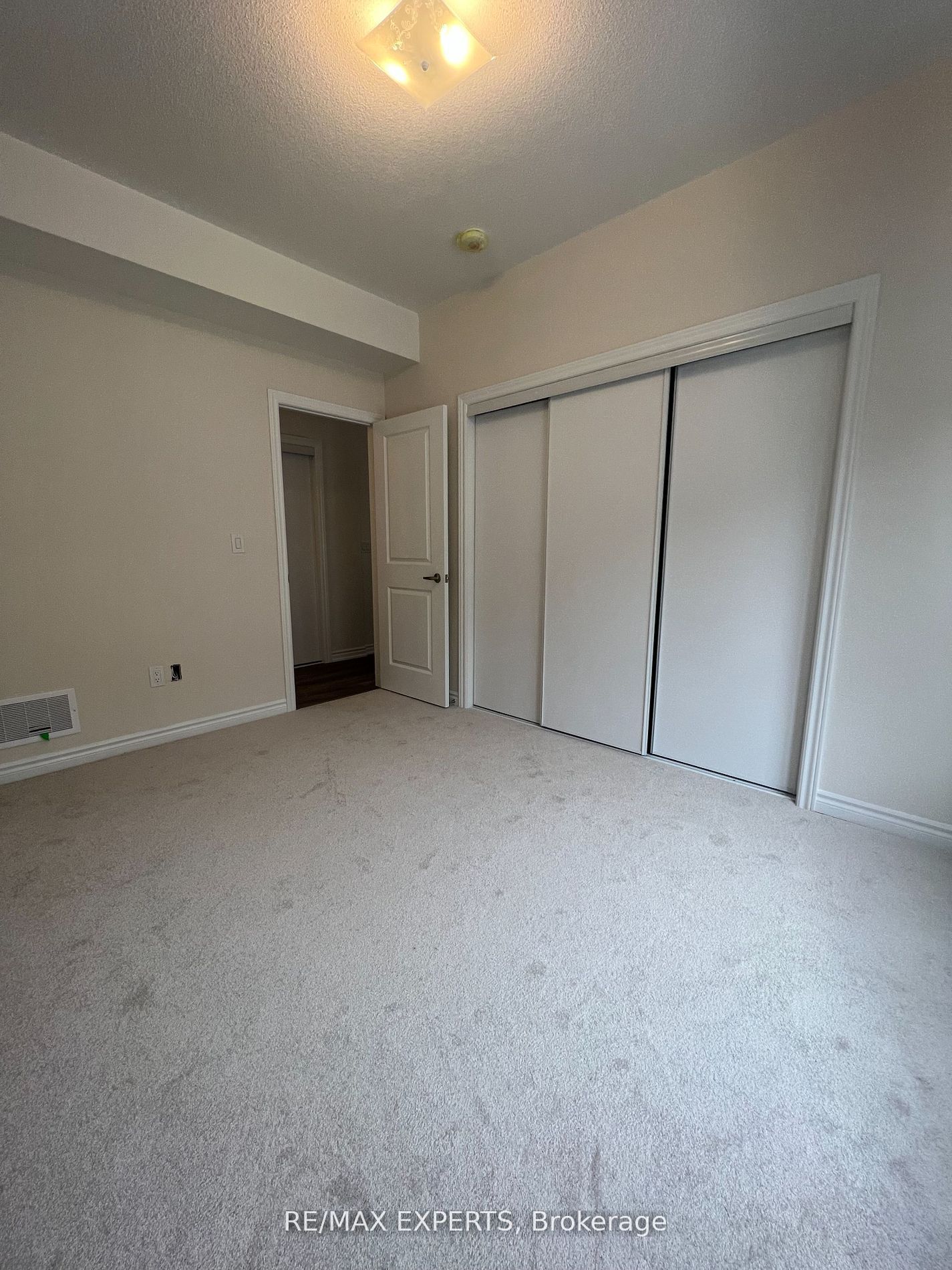 50 Halliford Place 608 Property Photo 26