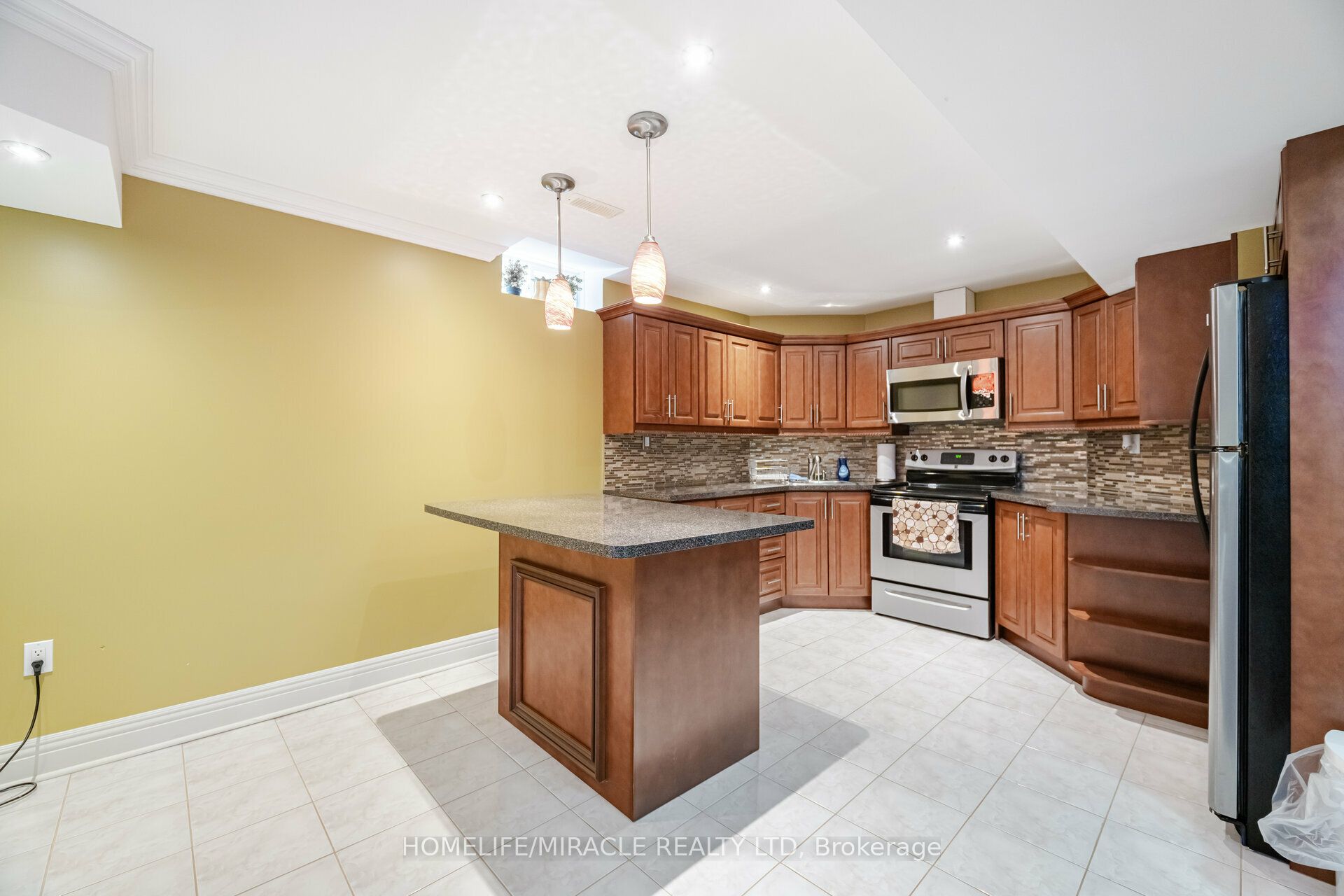 21 Summershade Street Property Photo 44
