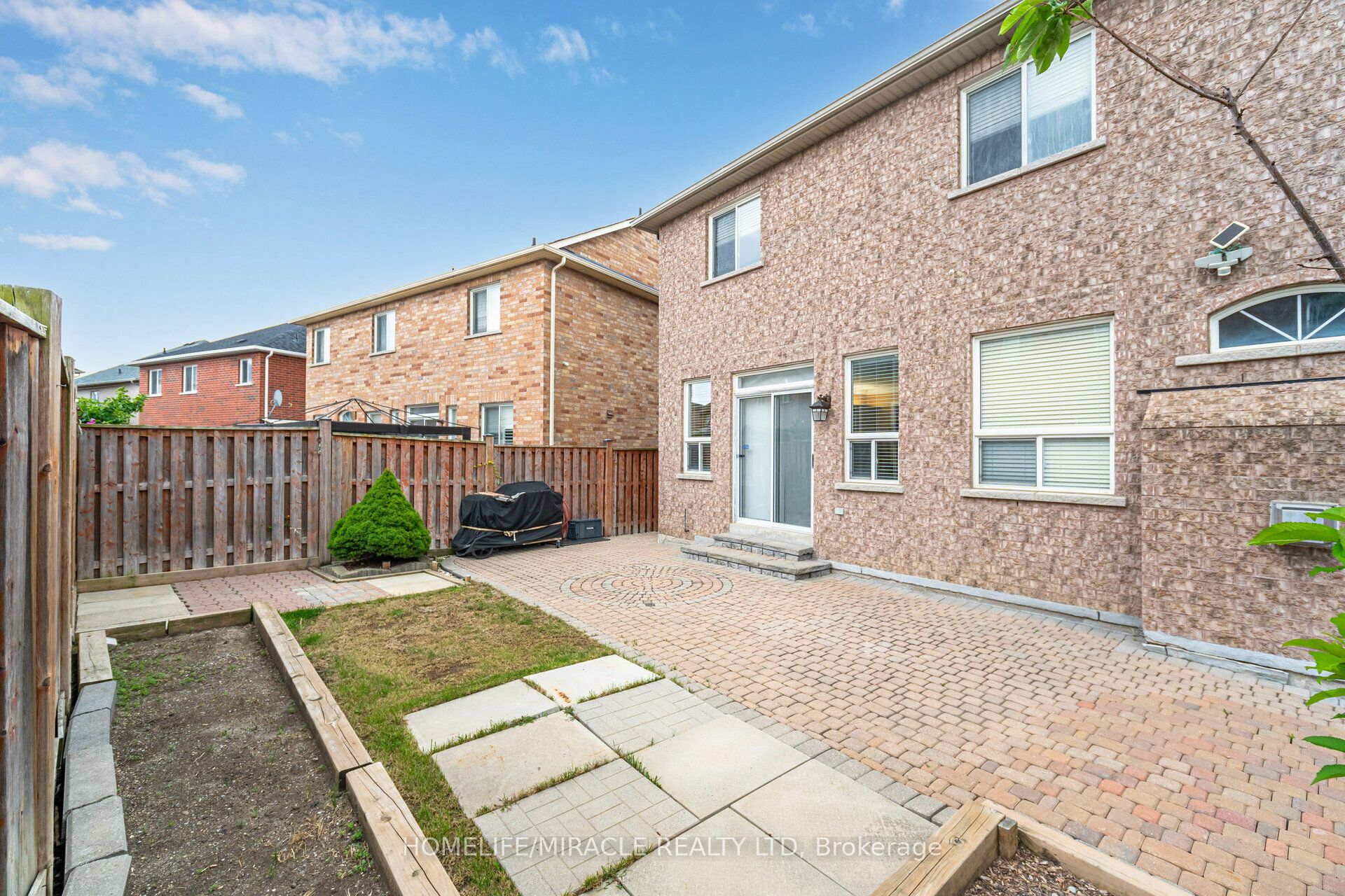 21 Summershade Street Property Photo 49