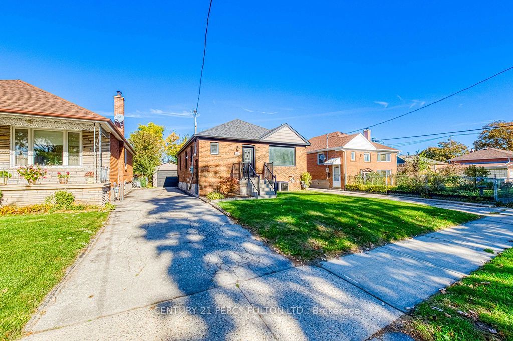 12 Silvercrest Avenue Property Photo 2
