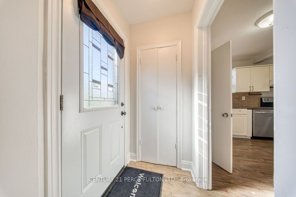 12 Silvercrest Avenue Property Photo 3