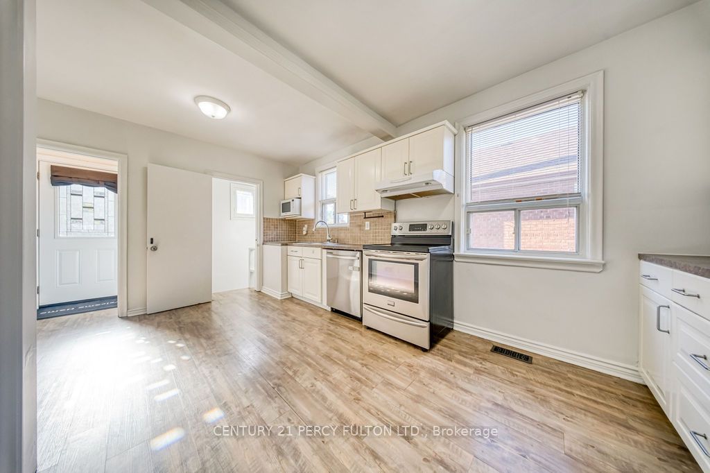 12 Silvercrest Avenue Property Photo 14