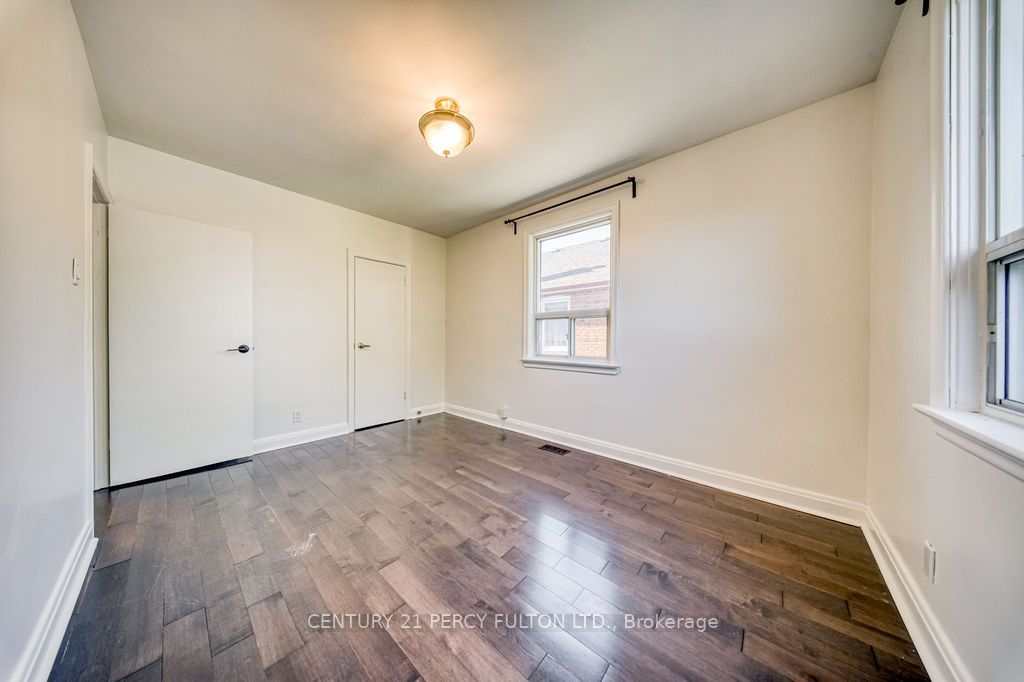12 Silvercrest Avenue Property Photo 20