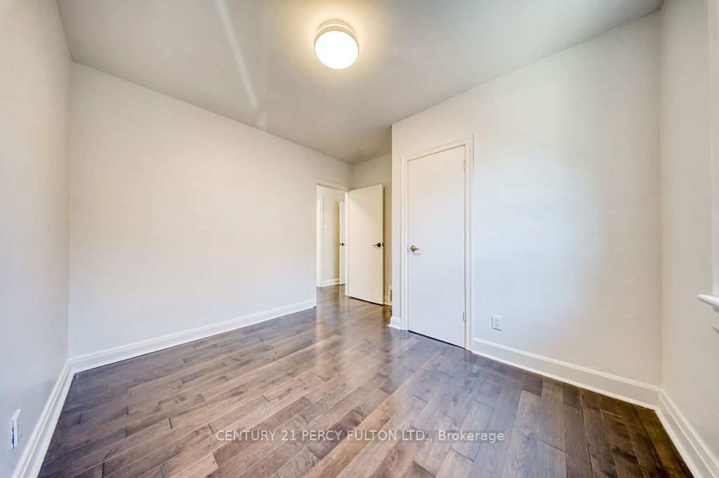 12 Silvercrest Avenue Property Photo 21