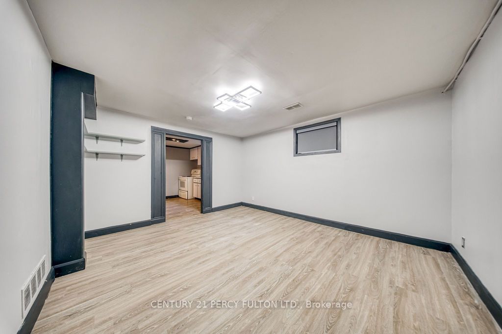12 Silvercrest Avenue Property Photo 30