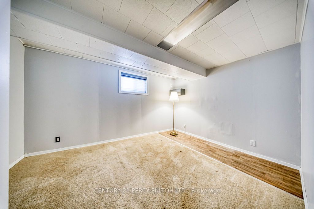 12 Silvercrest Avenue Property Photo 31