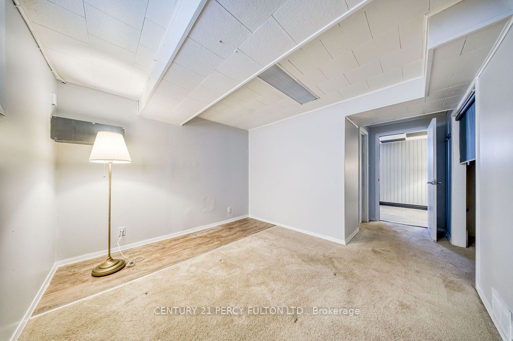 12 Silvercrest Avenue Property Photo 32