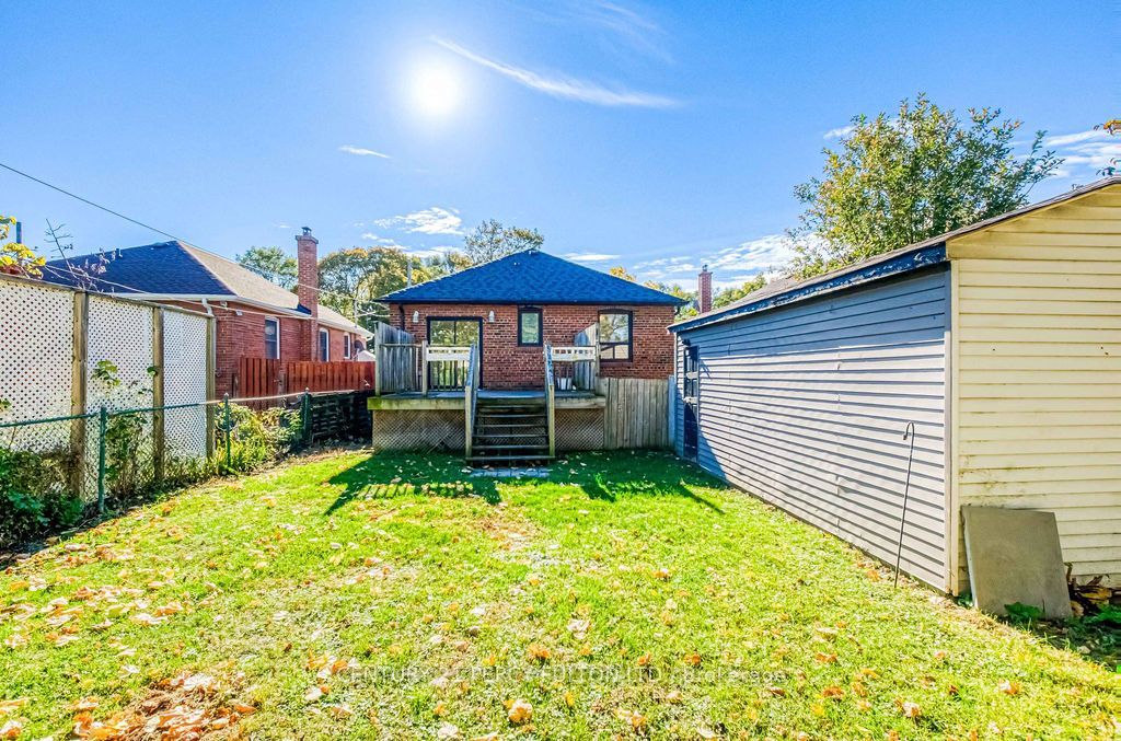 12 Silvercrest Avenue Property Photo 39
