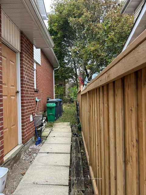 6 Lindridge Avenue Property Photo 19