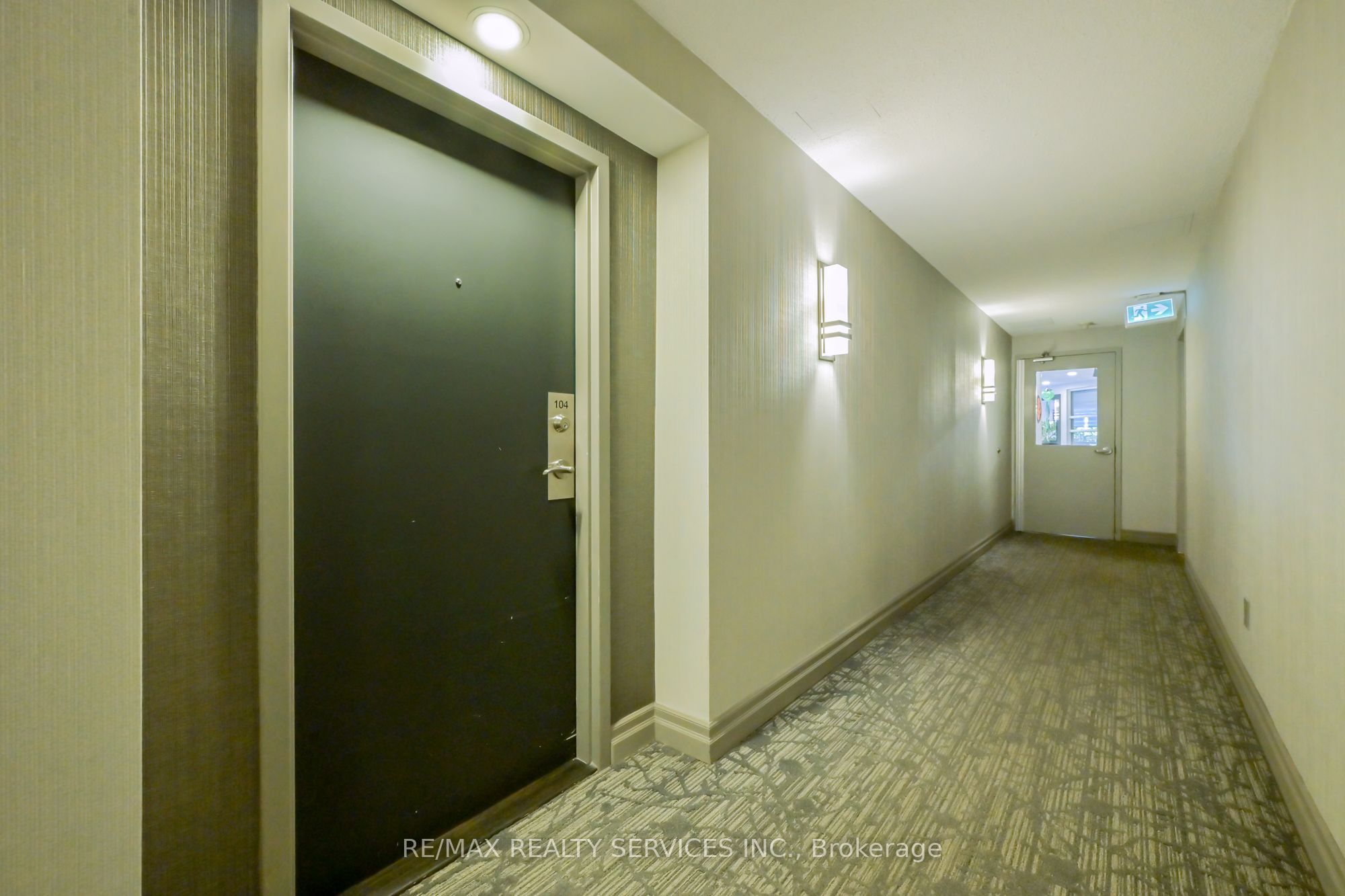 12 Laurelcrest Street 104 Property Photo 5