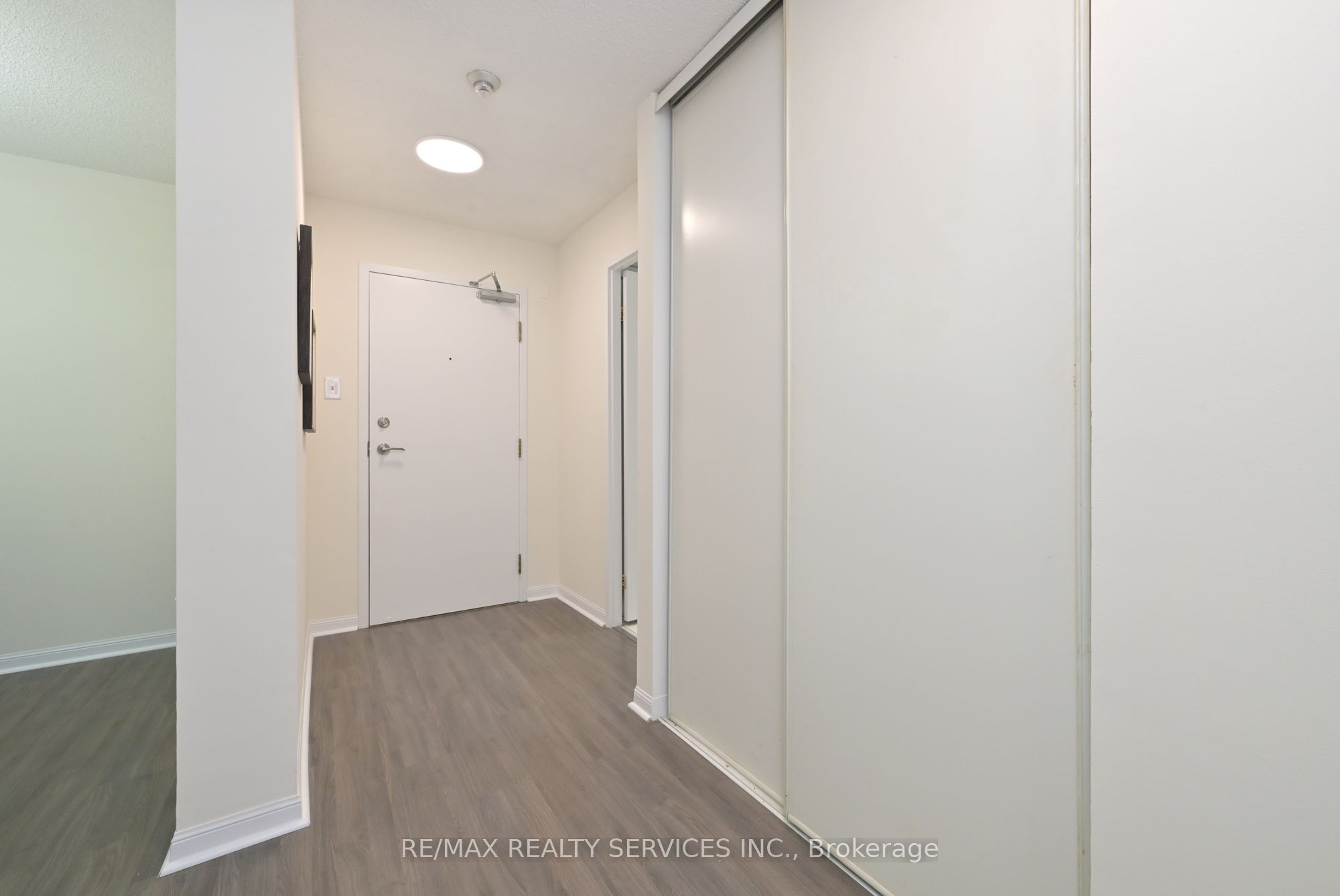 12 Laurelcrest Street 104 Property Photo 6