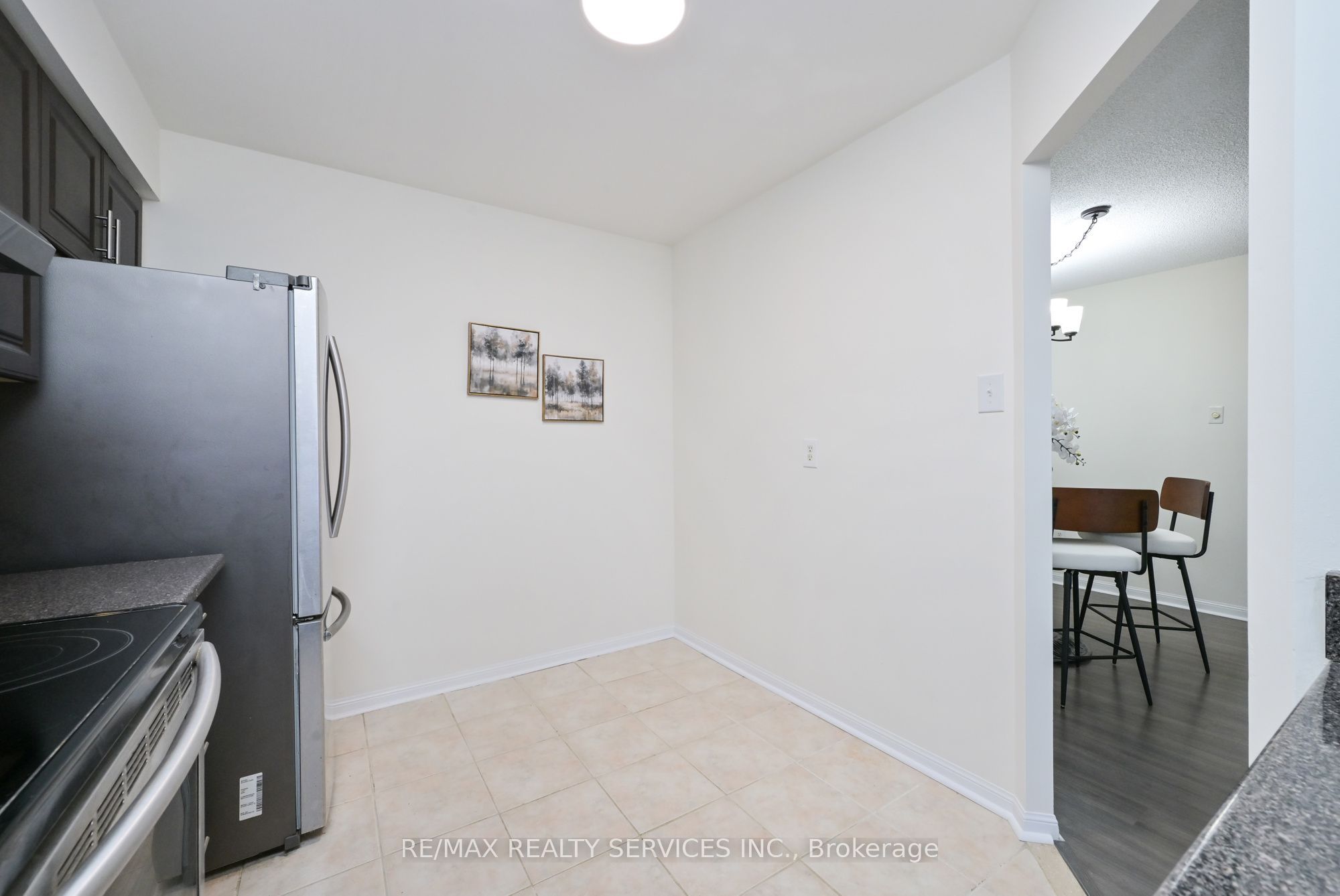 12 Laurelcrest Street 104 Property Photo 10