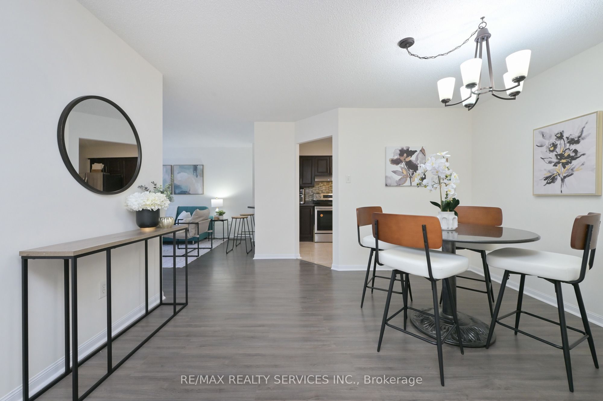 12 Laurelcrest Street 104 Property Photo 14