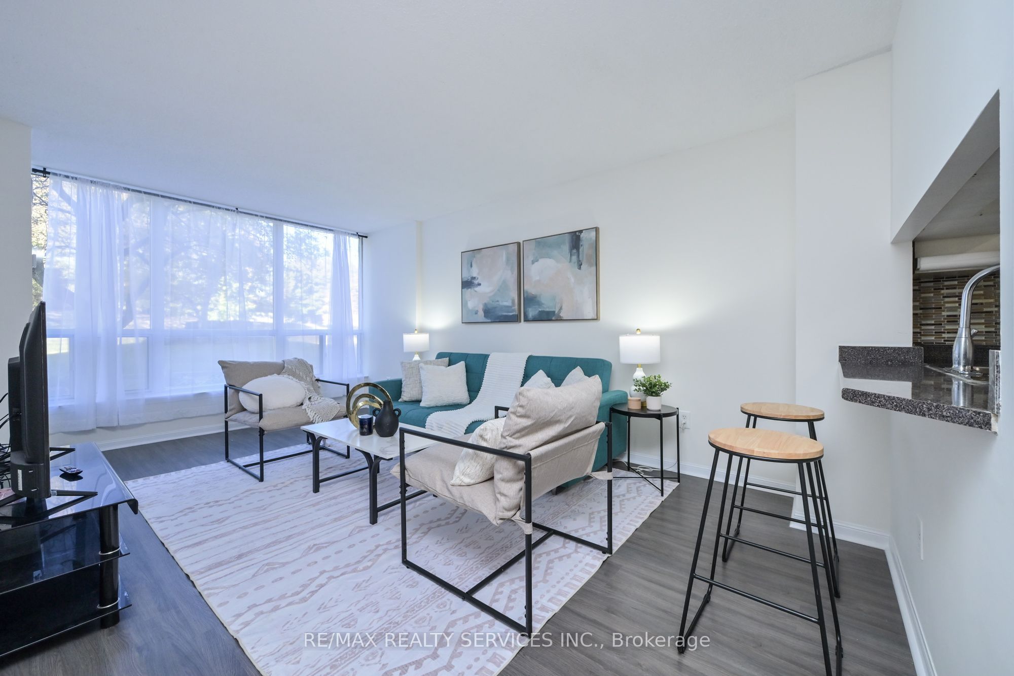 12 Laurelcrest Street 104 Property Photo 17