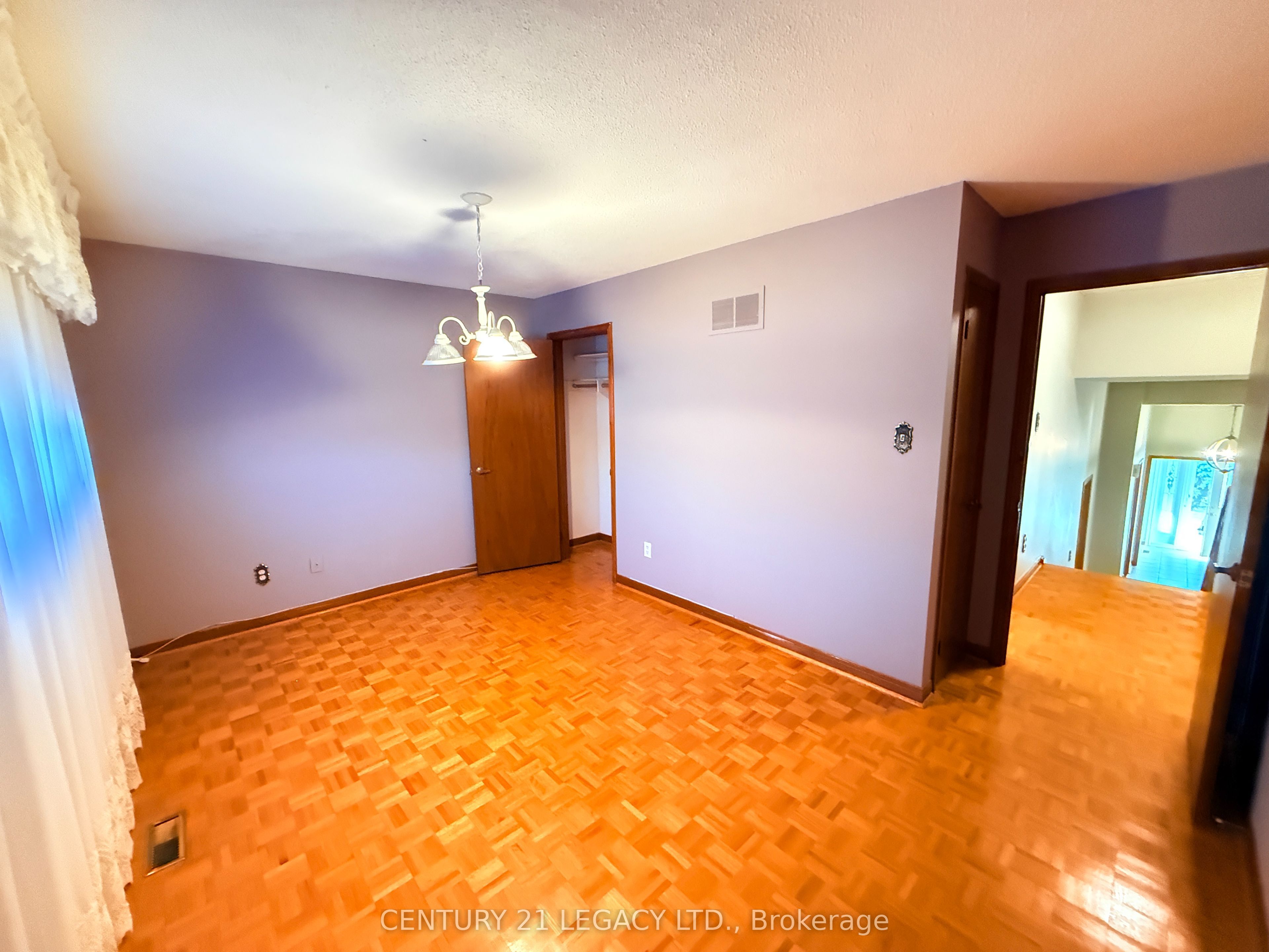 78 Panorama Crescent (upper) Property Photo 22