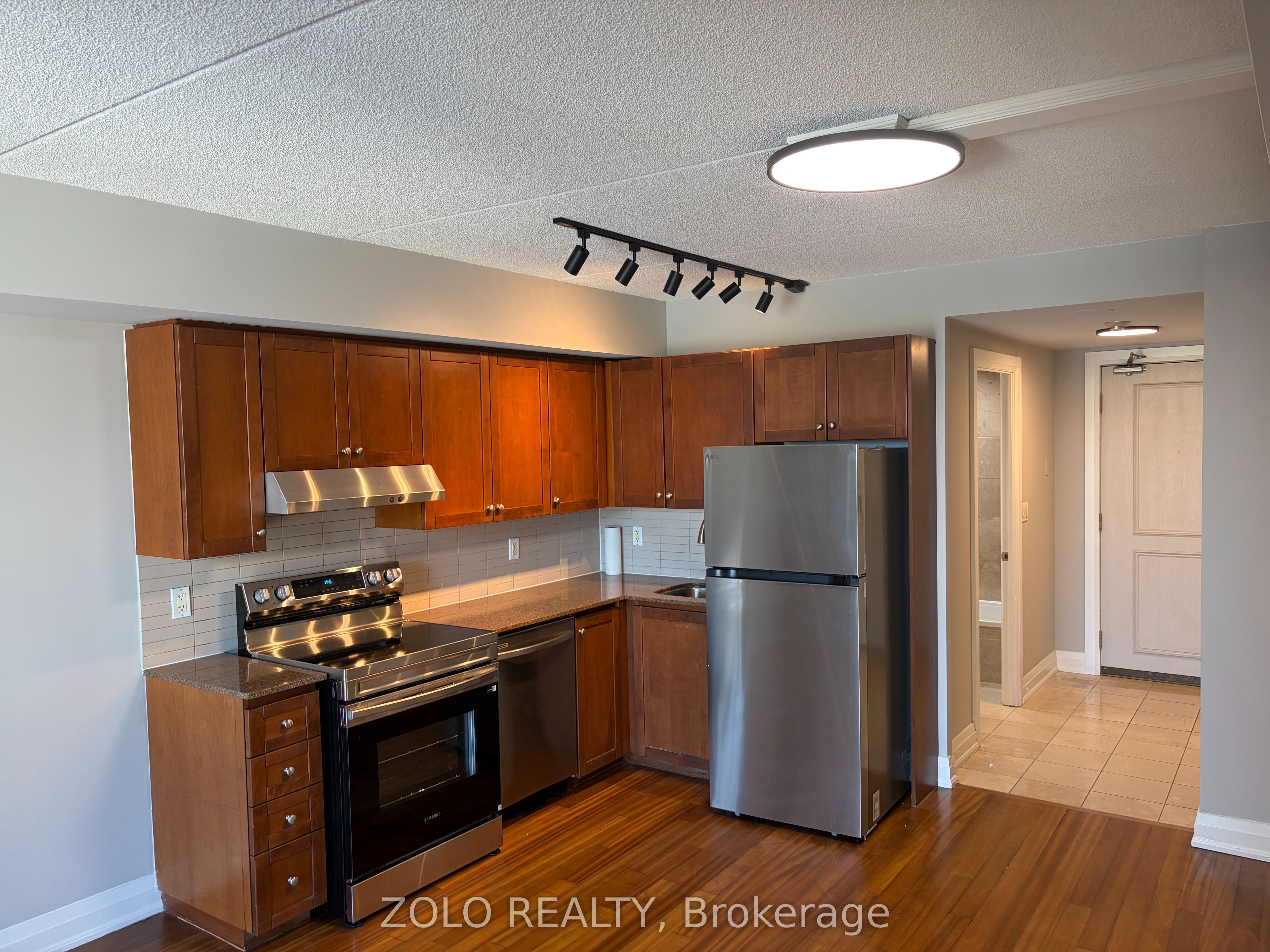 2737 Keele Street 407 Property Photo 1