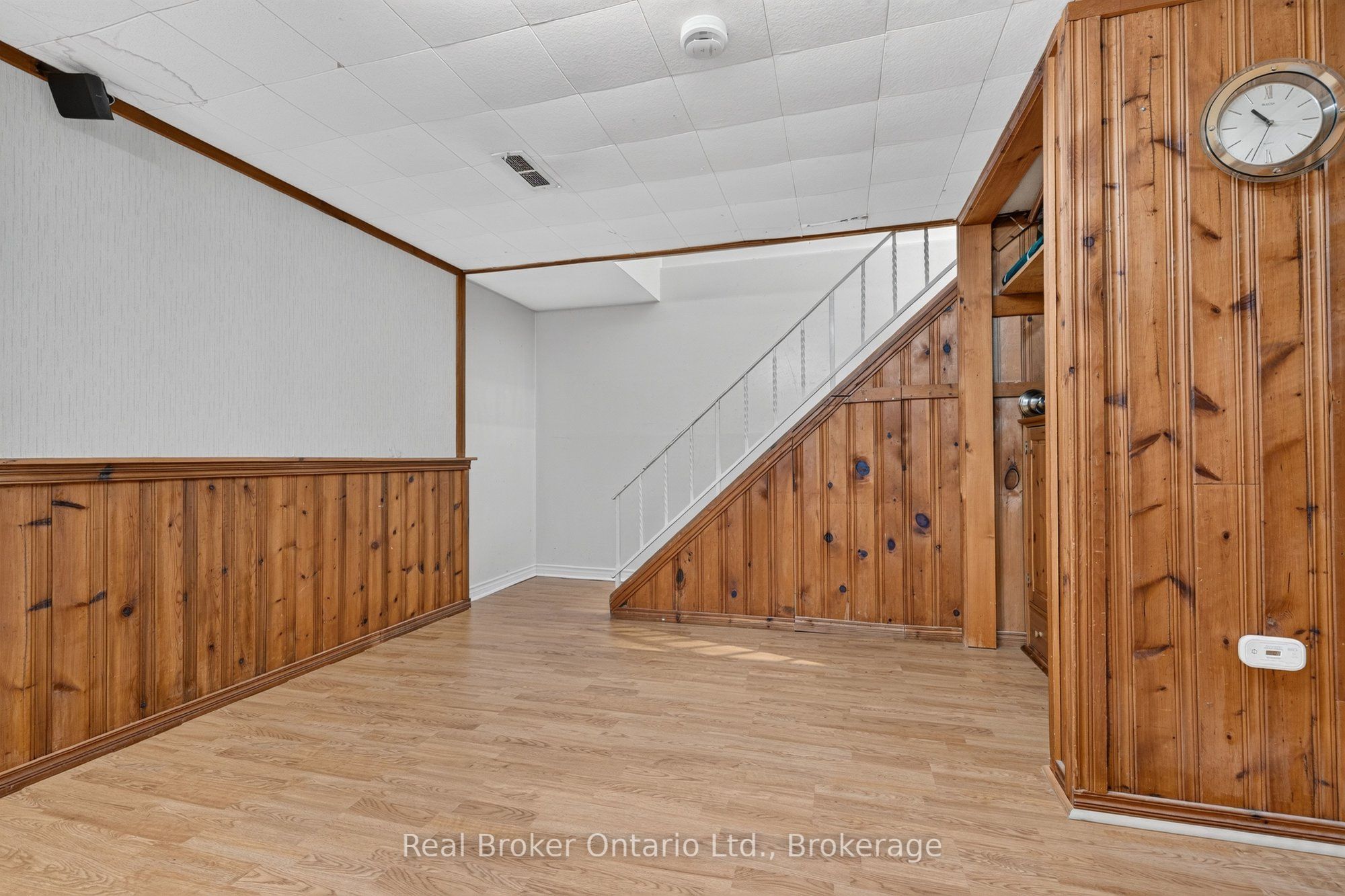 18 Kingsview Boulevard Property Photo 31