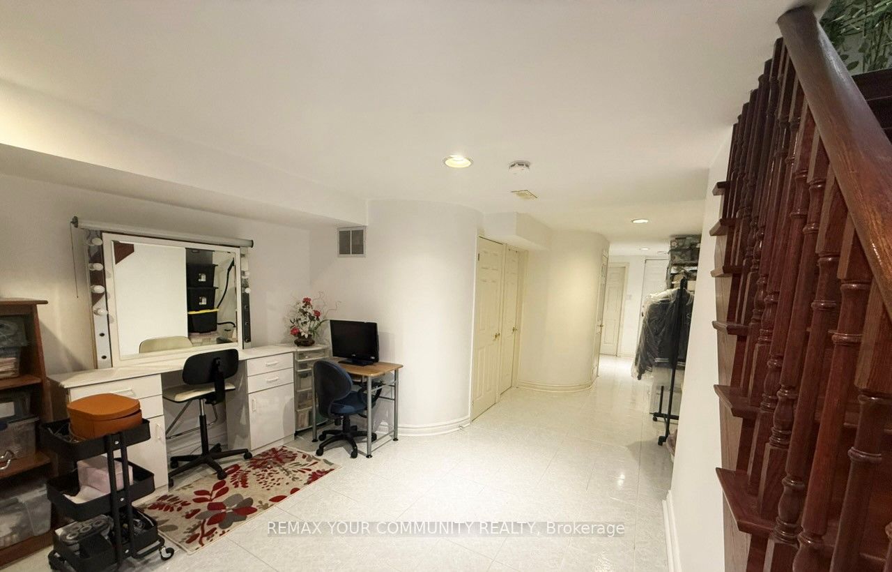 32 Kirknewton Road Property Photo 24