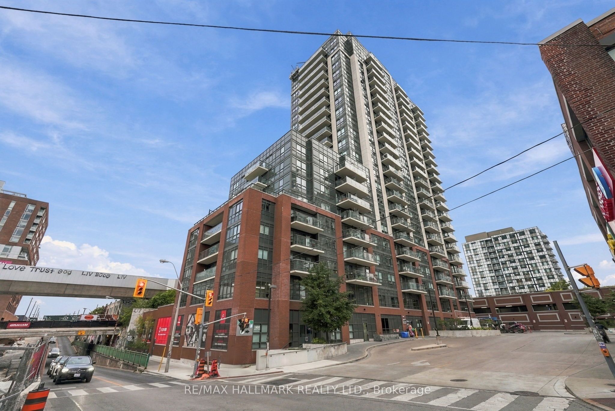 1420 Dupont Street 1408