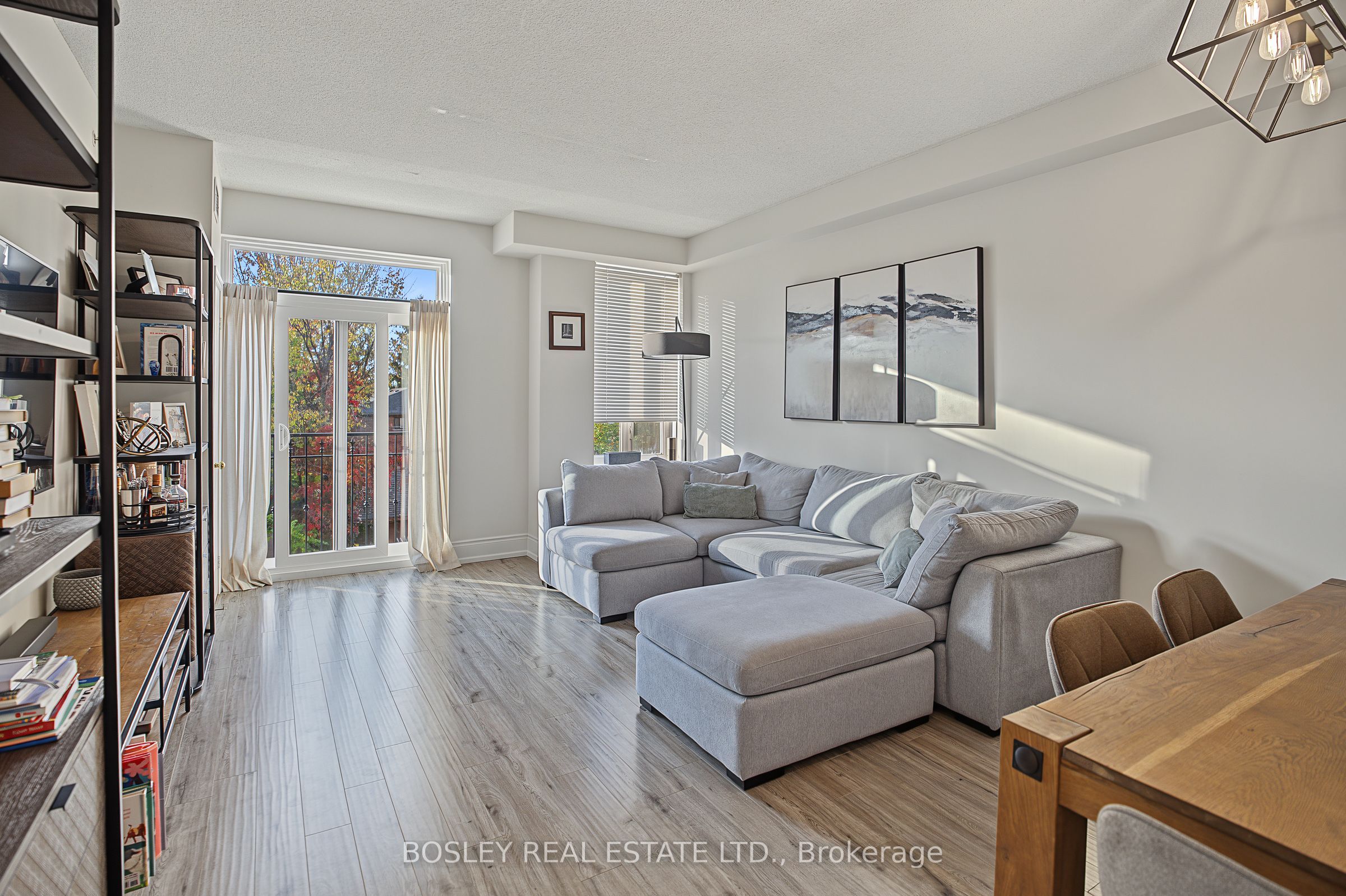 3531 Lake Shore Boulevard W 210 Property Photo 6