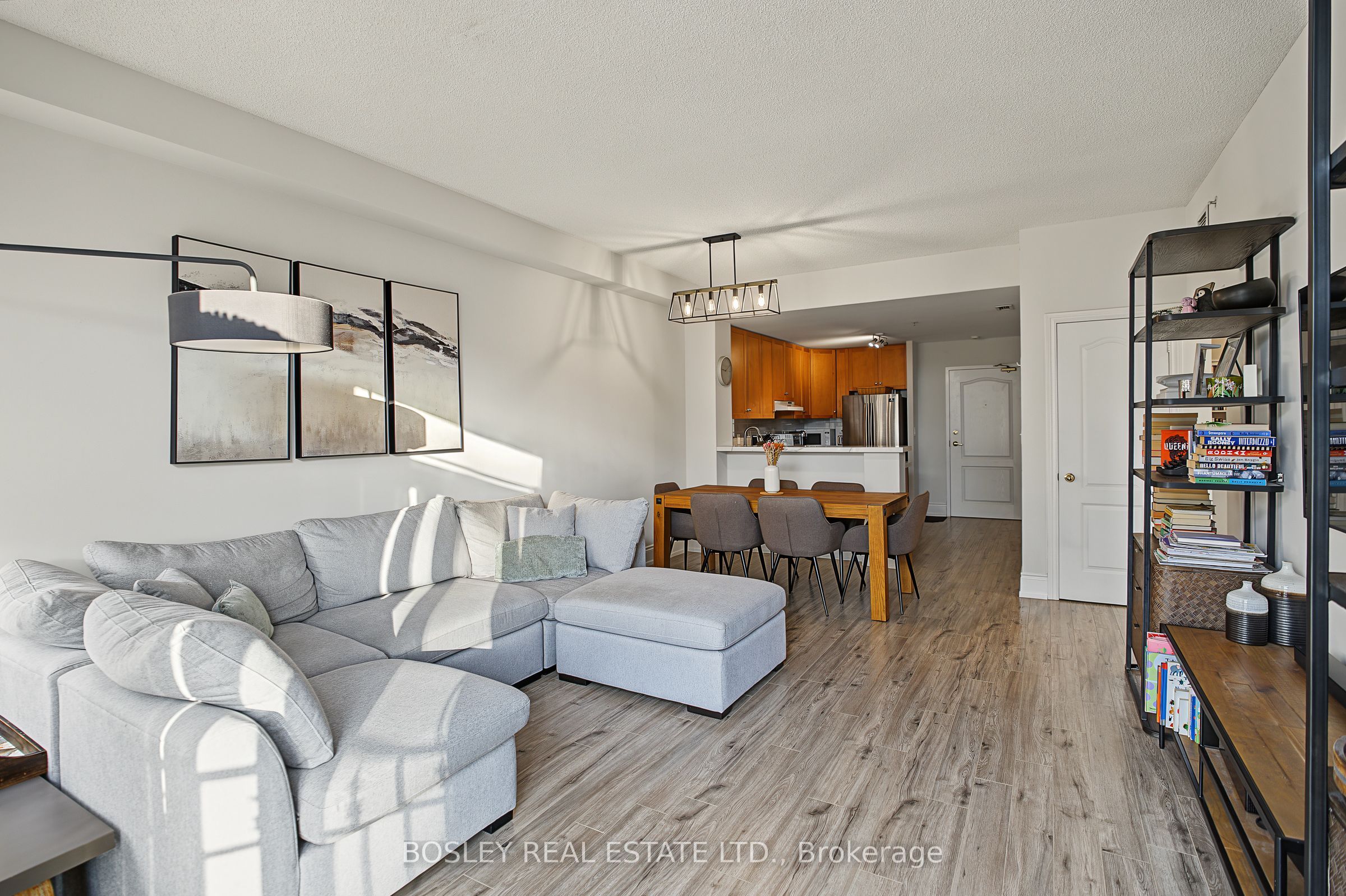 3531 Lake Shore Boulevard W 210 Property Photo 7
