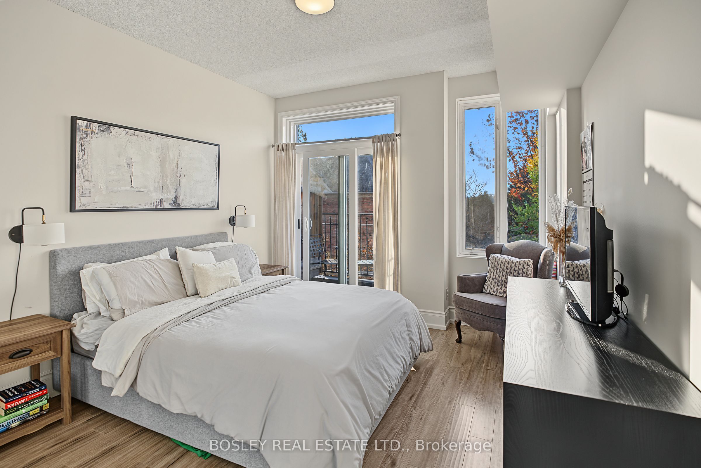 3531 Lake Shore Boulevard W 210 Property Photo 13
