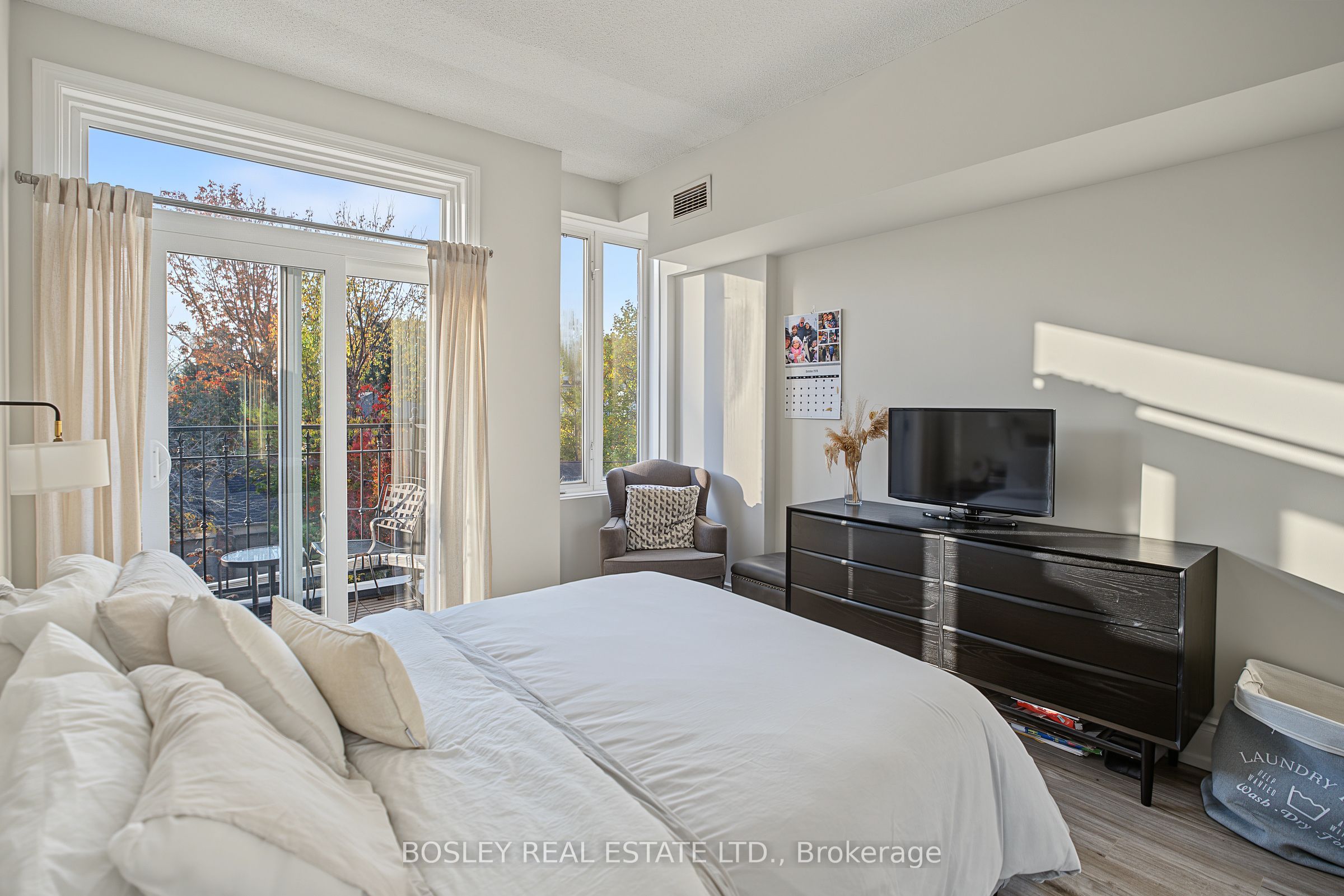 3531 Lake Shore Boulevard W 210 Property Photo 14